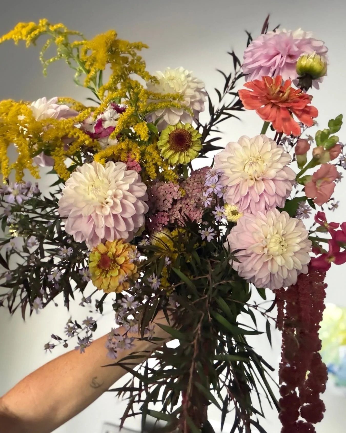 Warm, textural Autumn bouq.