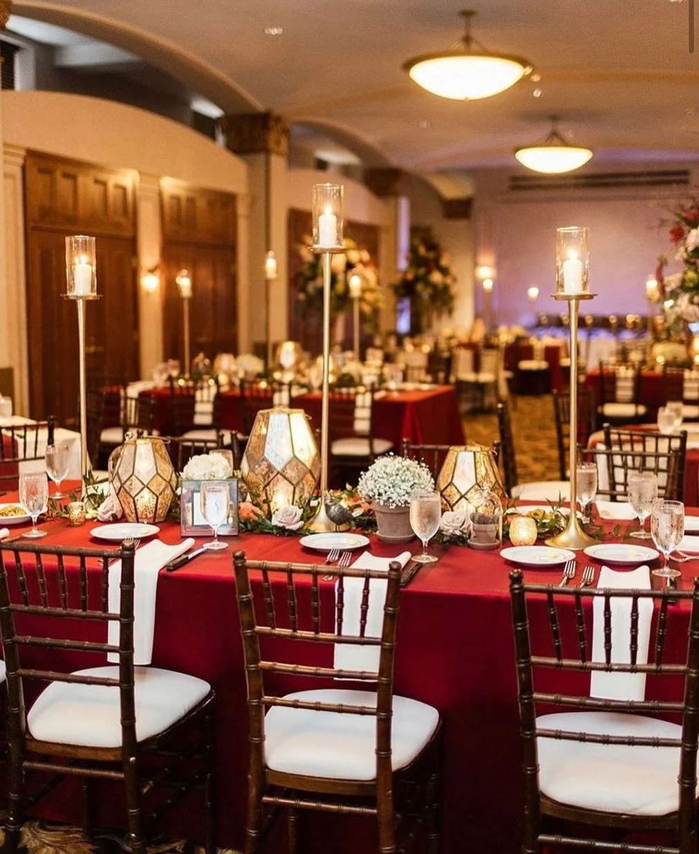 Looking for the perfect wedding planner? @lorendahowellevents has you covered! She’ll be at our upcoming Bridal Showcase on January 13th at 5:30pm at @stambaughauditorium !
She’ll be there to answer all of your pressing wedding planning