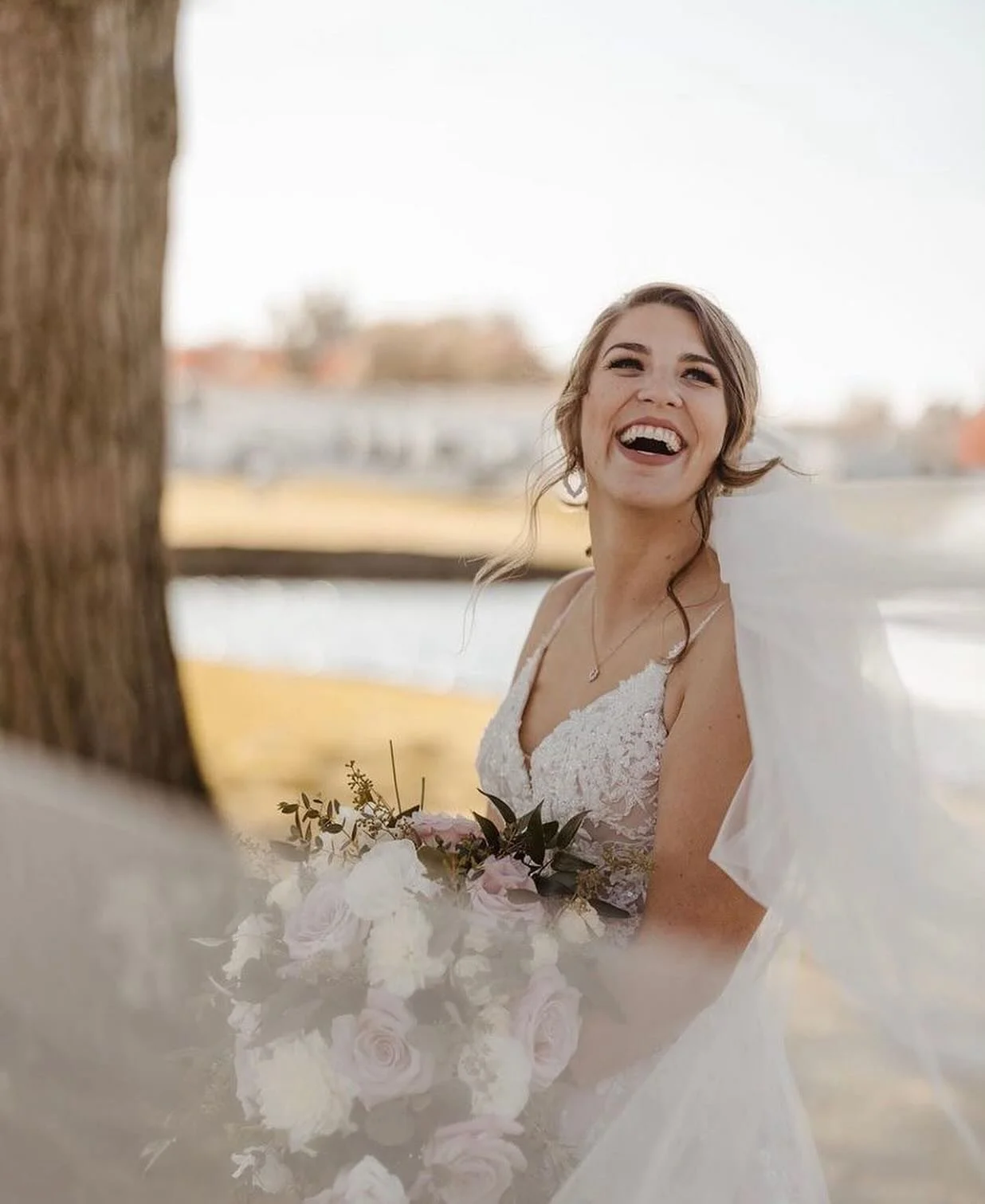 Looking for airbrush makeup or bridal hair styling! @sinprettybeauty provides a beautiful look for Brides!
They’ll be at our Bridal Showcase on January 13th at 5:30pm at Stambaugh Auditorium with @therealmontedurham
Make sure you stop by and