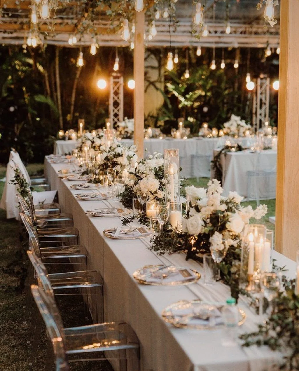 2024 and 2025 Brides, we’ve got all the wedding inspiration you’re looking for at our Bridal Showcase on January 13th @stambaughauditorium 
Bridal Celebrity @therealmontedurham will be in attendance, sharing his wedding tips and tricks a