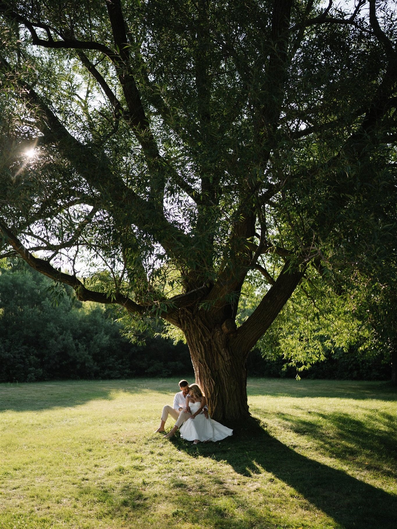 (1/2) A quick boat ride to Centre Island with Natalia and Amadeusz, and back to the city smiling ear to ear. Sunset, that feeling of walking barefoot on the beach, and frames that speak for themselves. Next time you see her here, she&rsquo;ll be in h