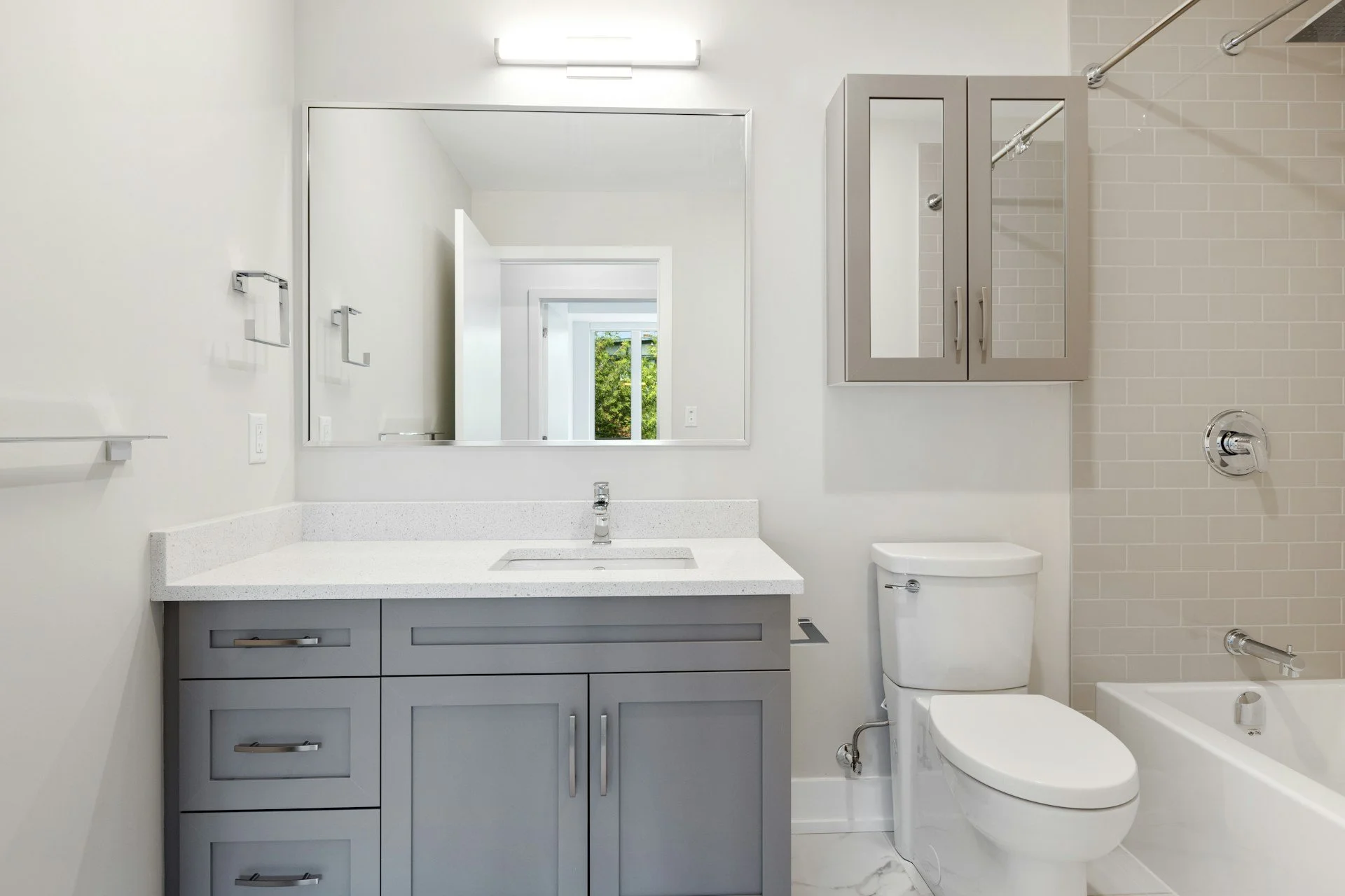 Easy Layout Tweaks That Improve Small Bathrooms in Edmond