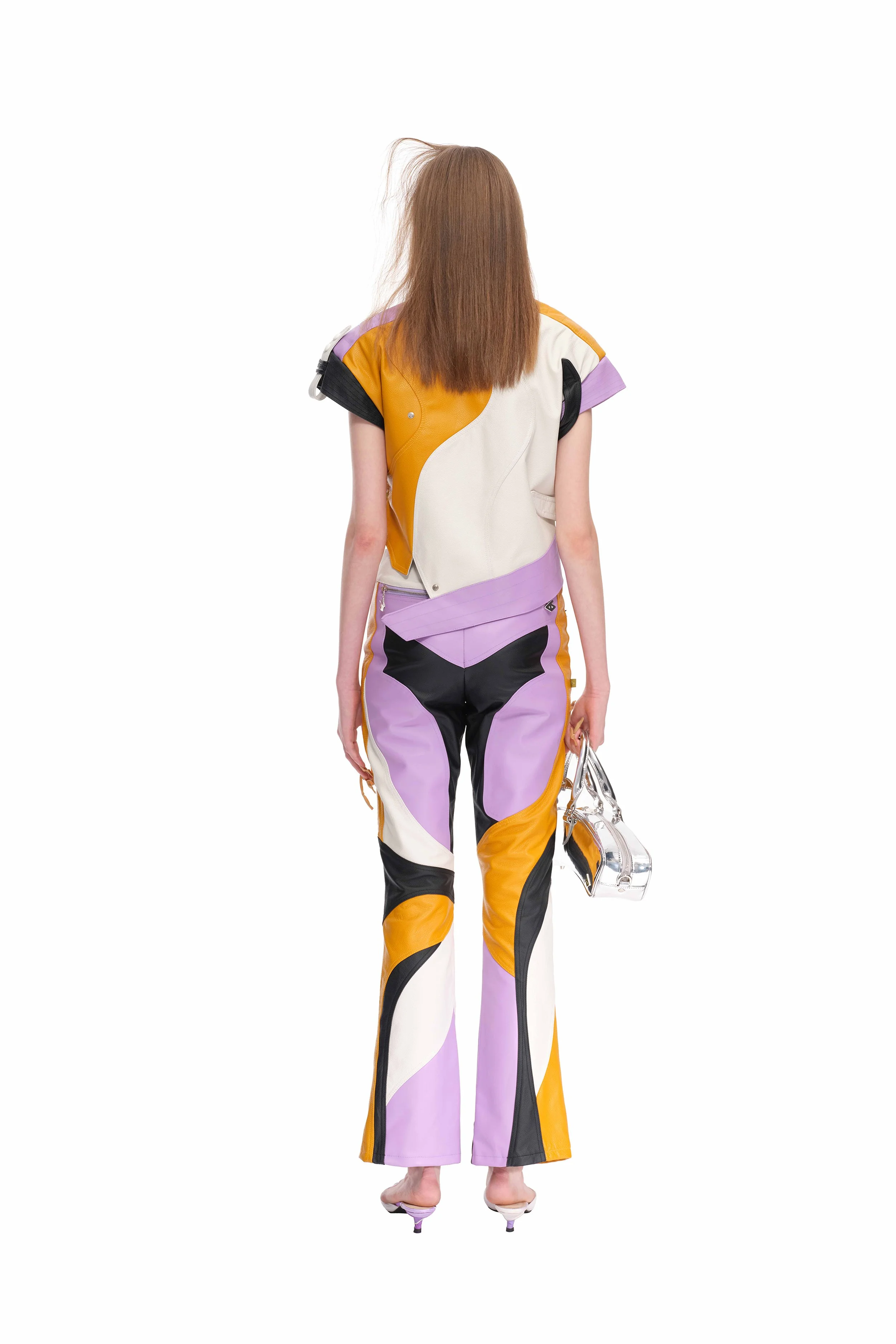 LOOK 23