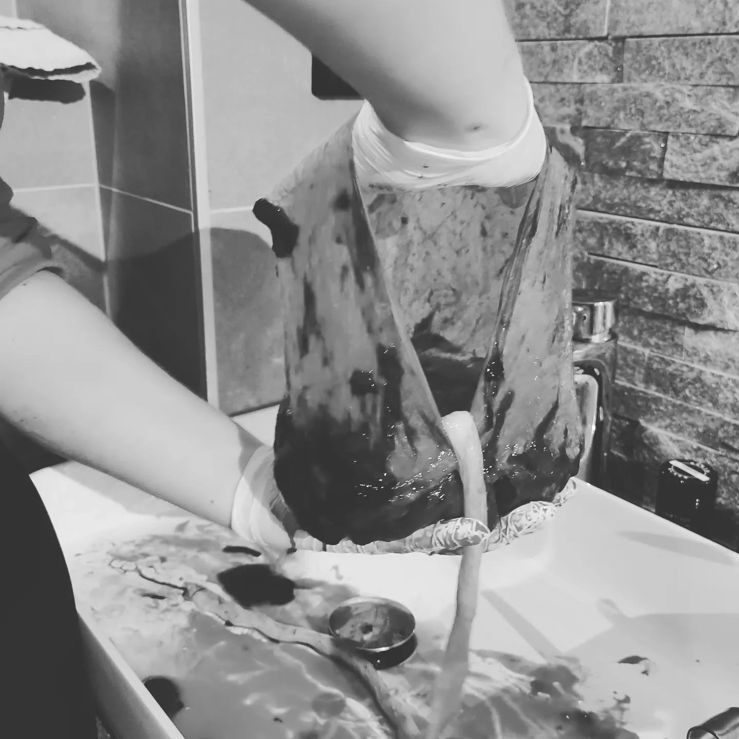 Magisch, de placenta. Een orgaan geheel gemaakt om enkel zo'n 9 maanden te dienen. Zie hier het babyhuisje! Inspectie door verloskundige. 

🌸 Morgen ga ik de placenta in capsules en tinctuur verwerken! Deze capsules worden ervaren als oerkracht, kan