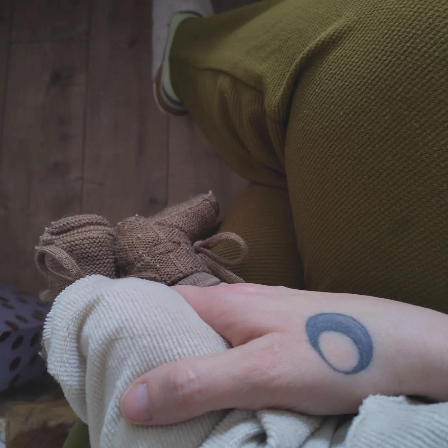 NOVEMBER 🍂🔥🪶🕸️

&bull; eerste partus bijgewoond (bevalling) + kraamzorg
&bull; tandjes dr in - omdat t kan
&bull; bruiloft mom dad party 🥳
&bull; mooie tuin luchten
&bull; bruilofts diner @chouxrestaurant MJAM
&bull; snoepie
&bull; eigen wijn 🍷