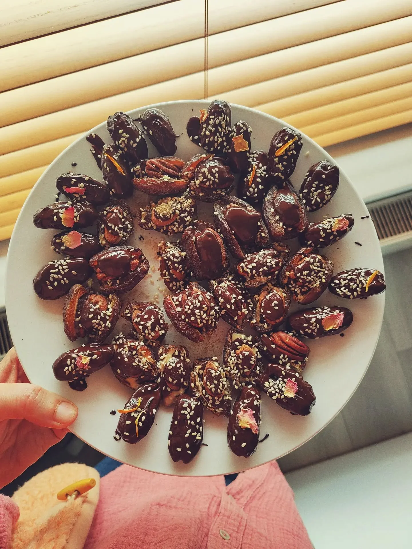 Healthy snacks all day long
💪 Want borstvoeding is krachtsport
Dit is geen verwennerij maar de basis

💚🤍🧡

#gomom #natuurlijkekraamzorg #postpartumcooking #kraamweek #kraamzorgzzper