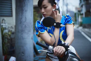 Yuka Kuramochi Cosplays as Chun-Li from Street Fighter │Yokogao Magazine
