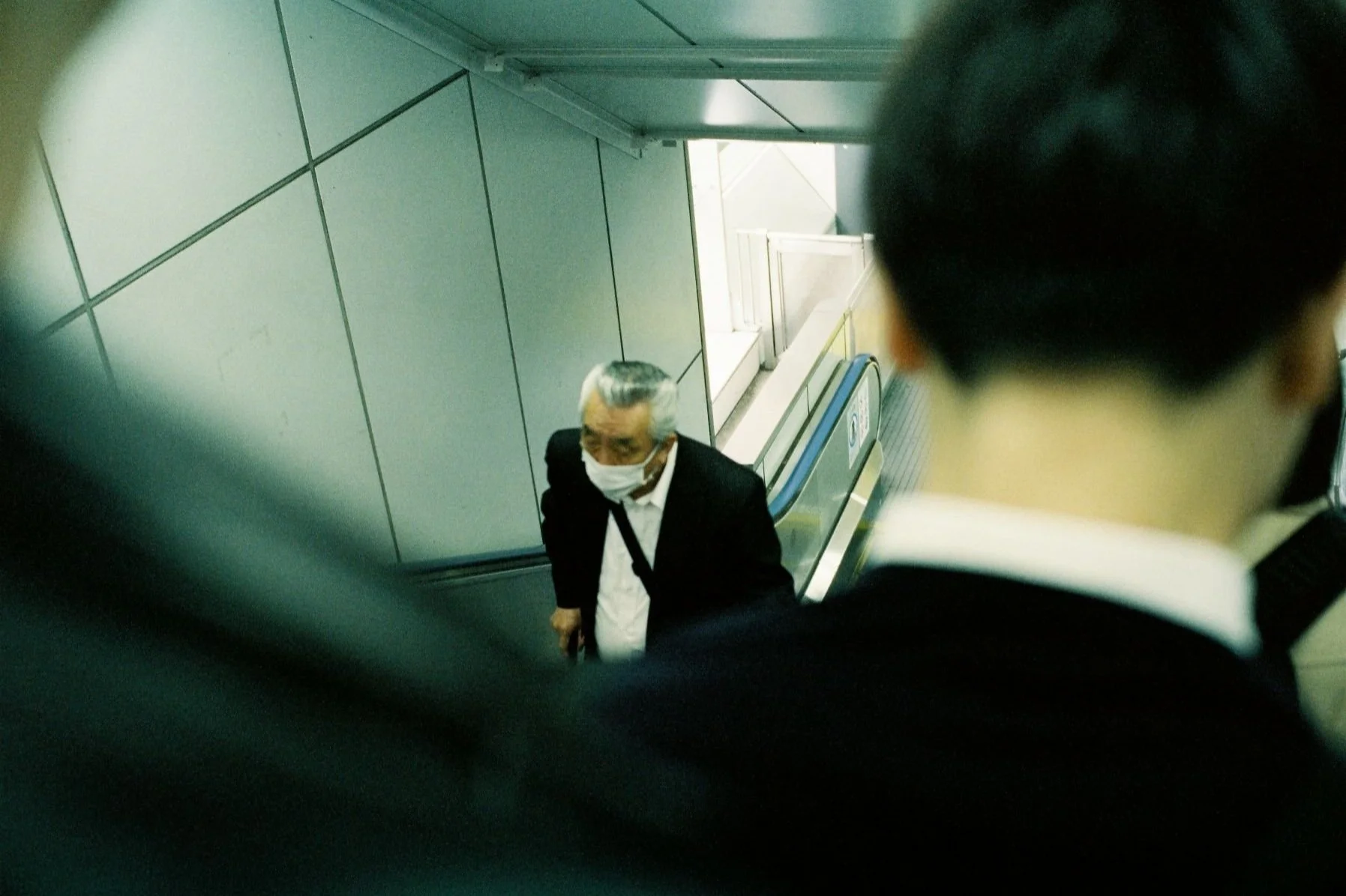 Japan subway by HIEP