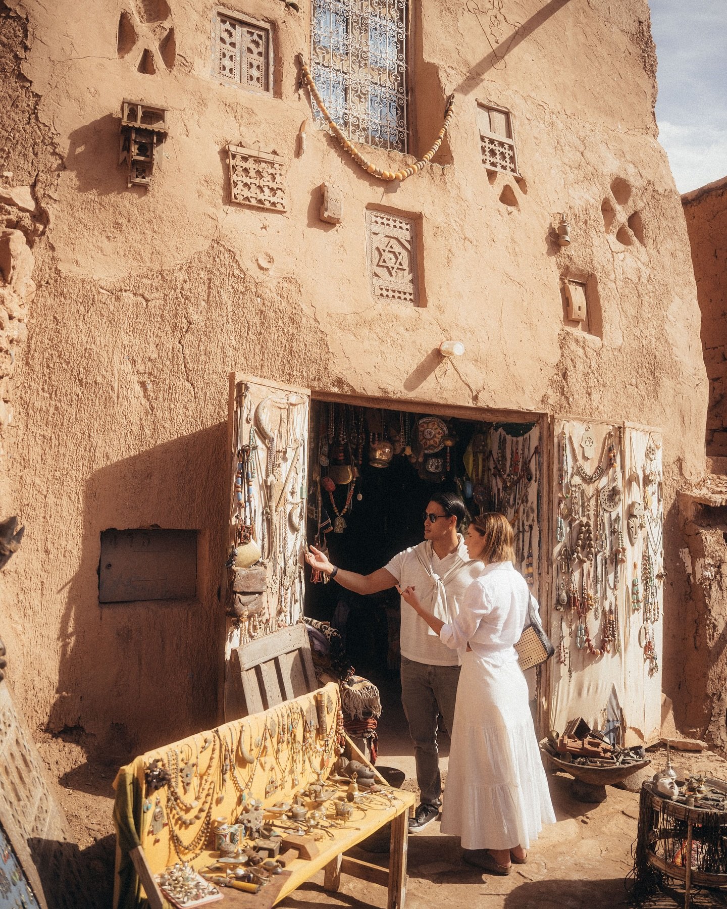 Traveling the world with you &gt;
📸: @lucaspinhel