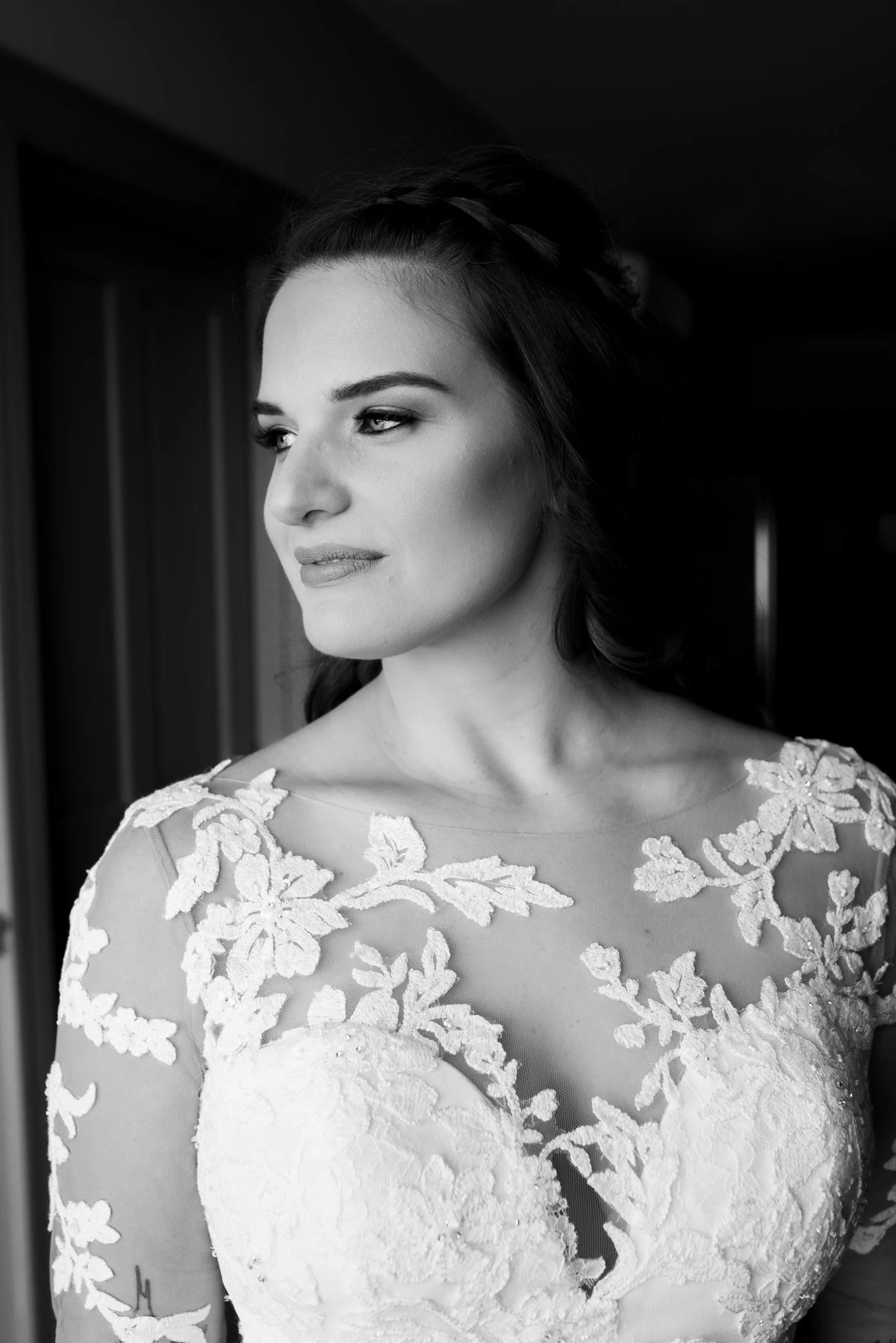 boston-wedding-photographer-editorial-bridal-portrait-window-light-black-and-white-013.jpg
