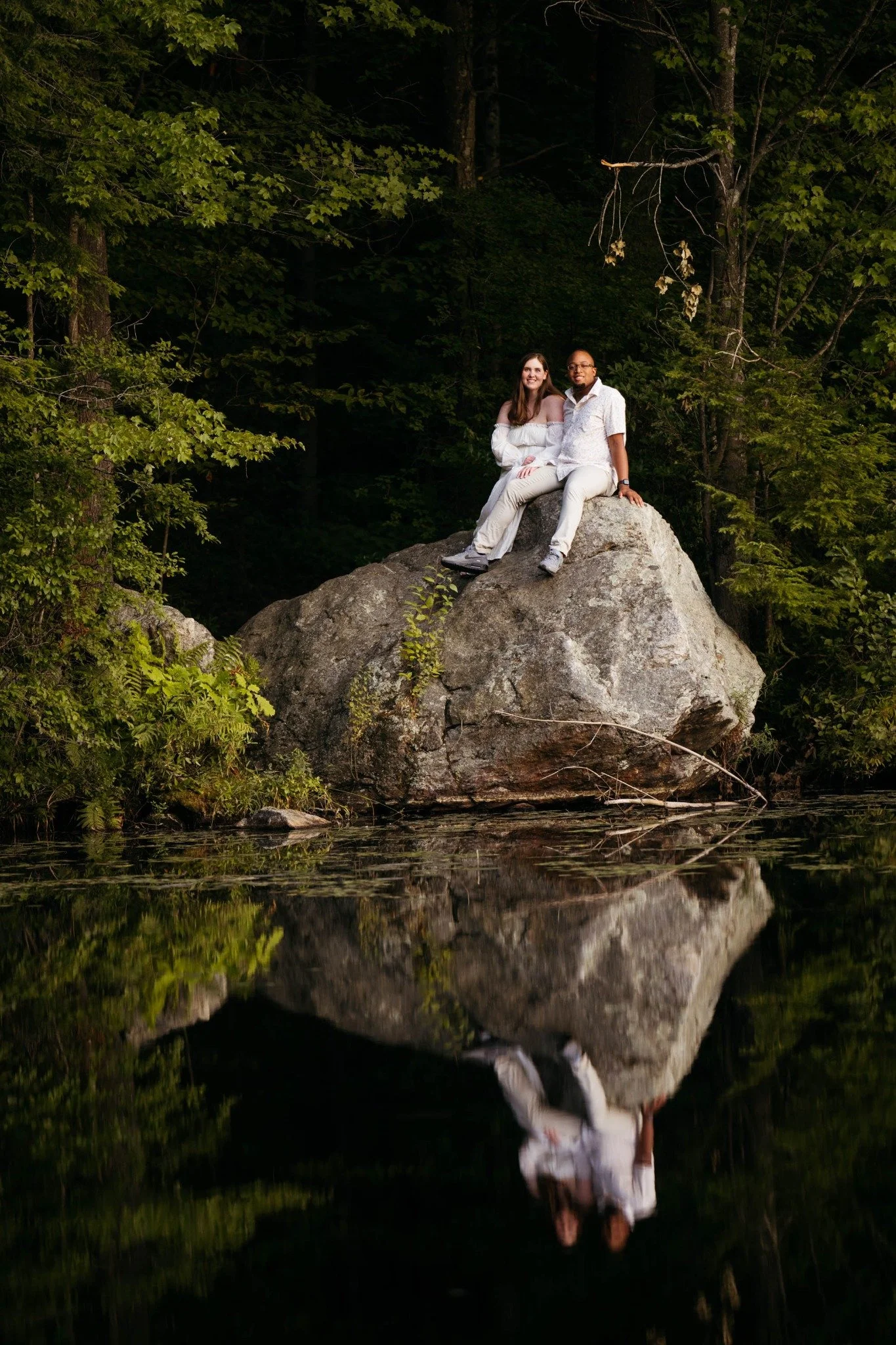 massachusetts-engagement-session-coastal-cliffside-couple-laughing-together-027.jpg
