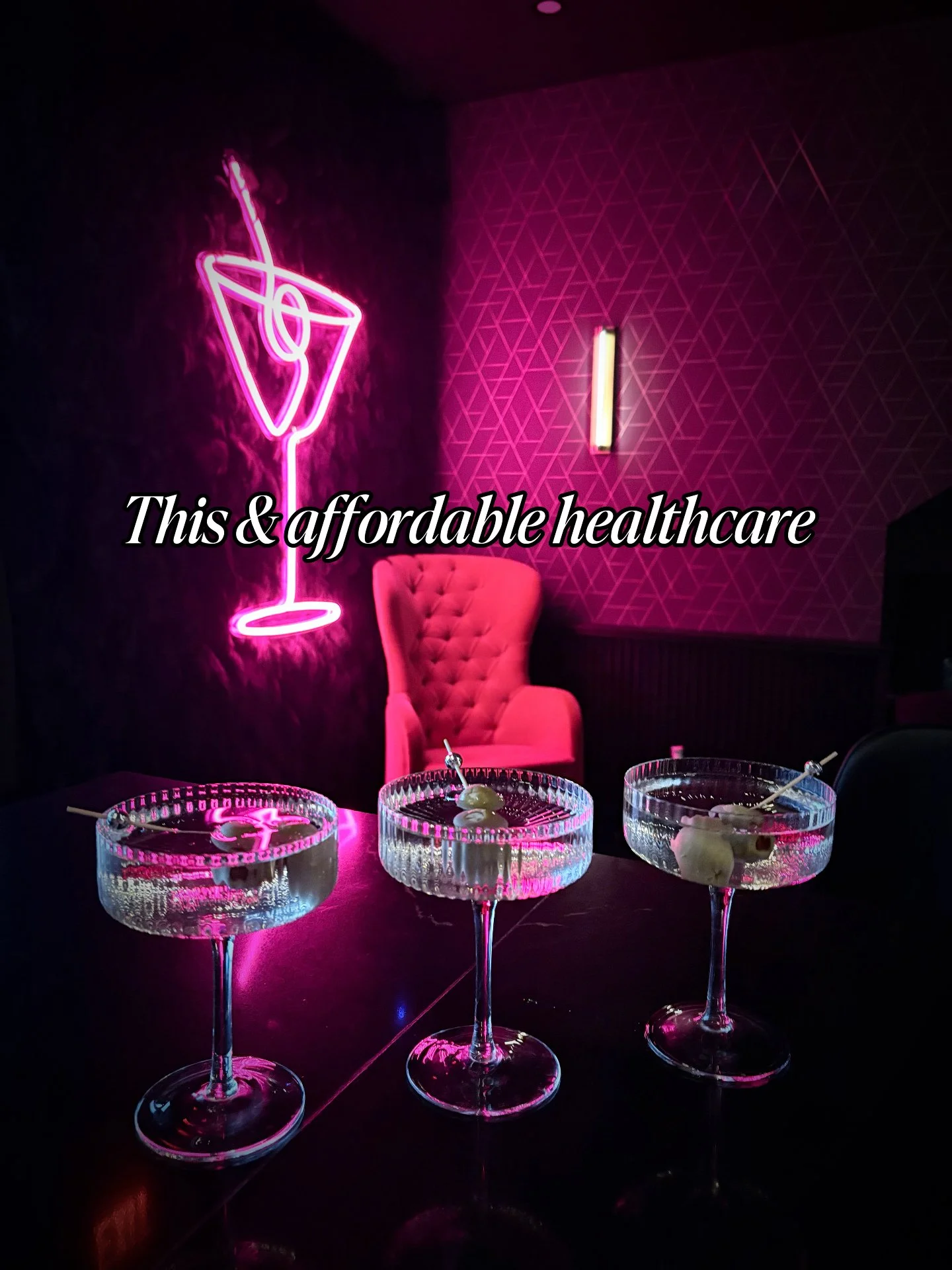 This &amp; a reservation at Silk, with a 3-hour chat session with my bestie ✨

#silkutica #cocktailbar #uticany #drinkstagram #craftcocktails