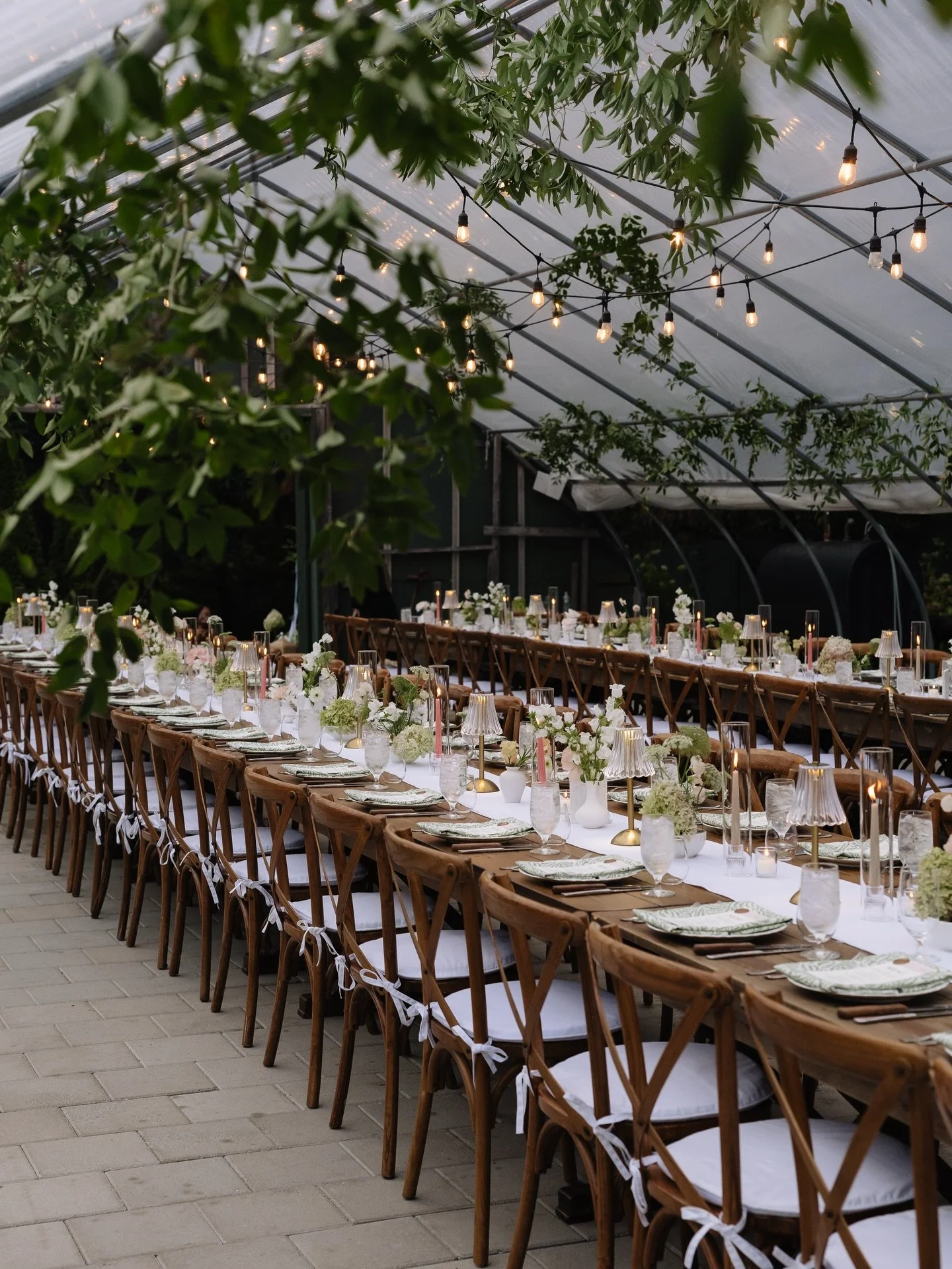 The kind of room reveal that stops everyone in their tracks and brings happy tears! Designing moments like this is why we do what we do!

A beautiful September evening, an idyllic greenhouse, and a room designed for romance. From hanging greenery ove