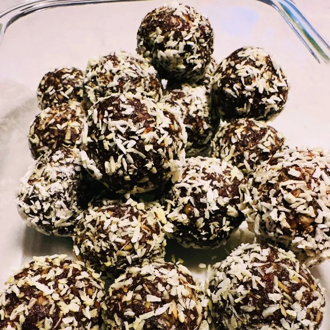 Energy ball recipe for those of you who asked. The subtle kick of turmeric and pepper with the cacao is an absolute winner. Enjoy. You can stash these in the fridge for a couple of weeks. Recipe makes about 20 balls. 

#energyballs #energyballsnacks 