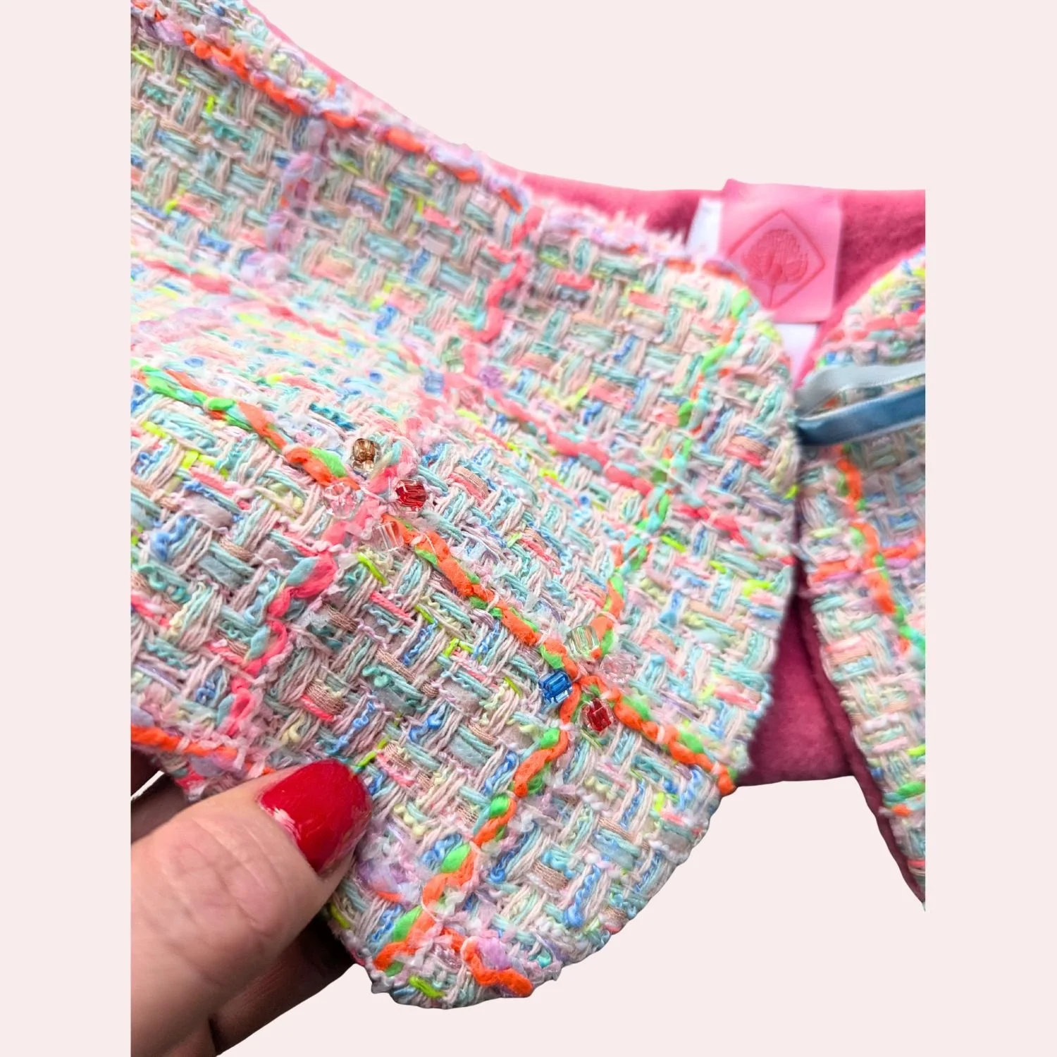 White and neon tweed collar beads pink background .jpg