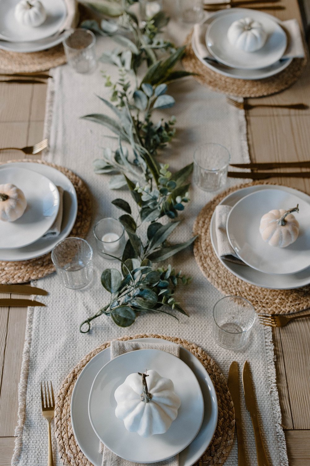 Thanksgiving Tablescape Decor — Lindsey Wagner Photography