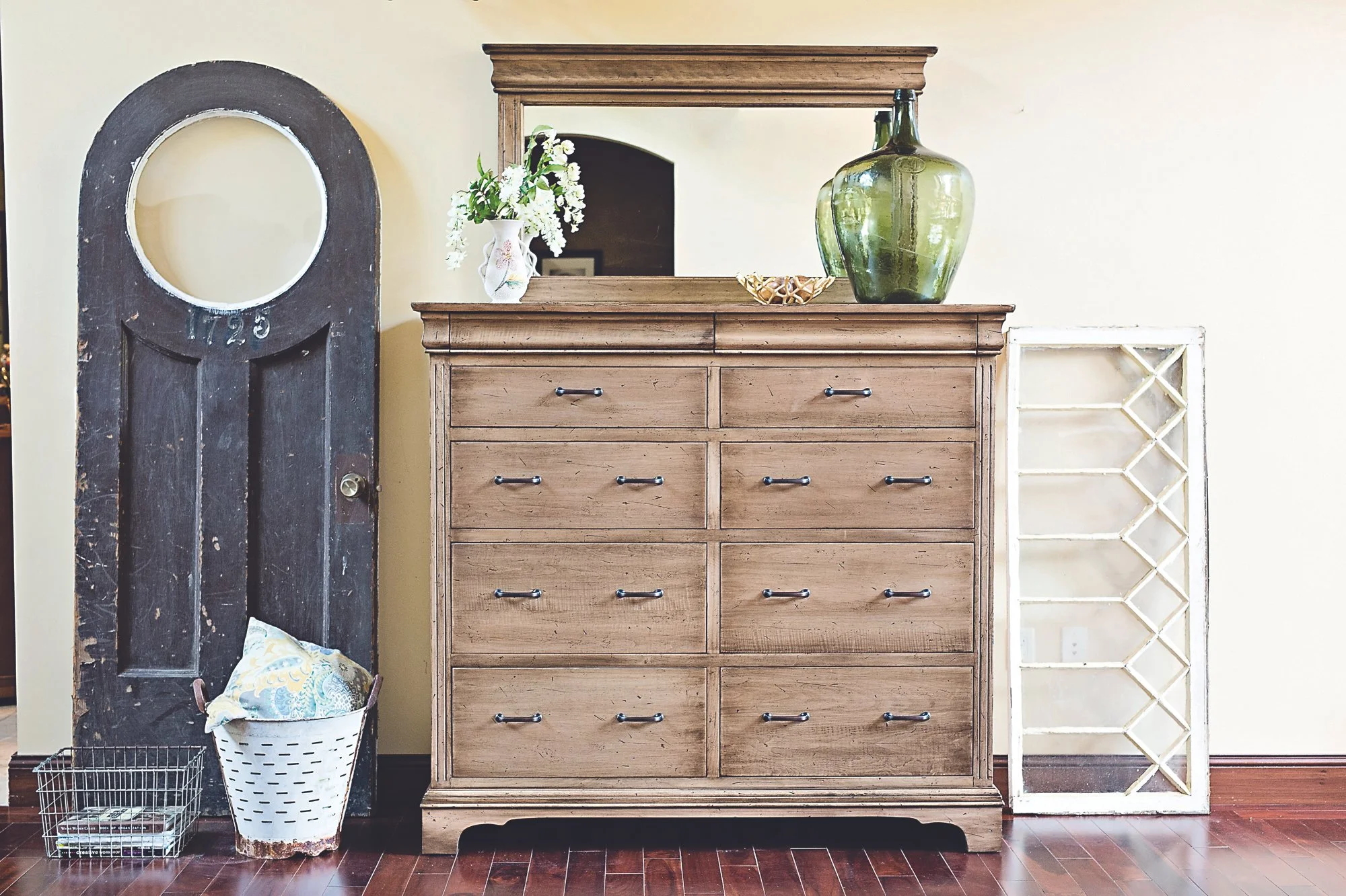 8446-edinburg-grand-dresser.jpg