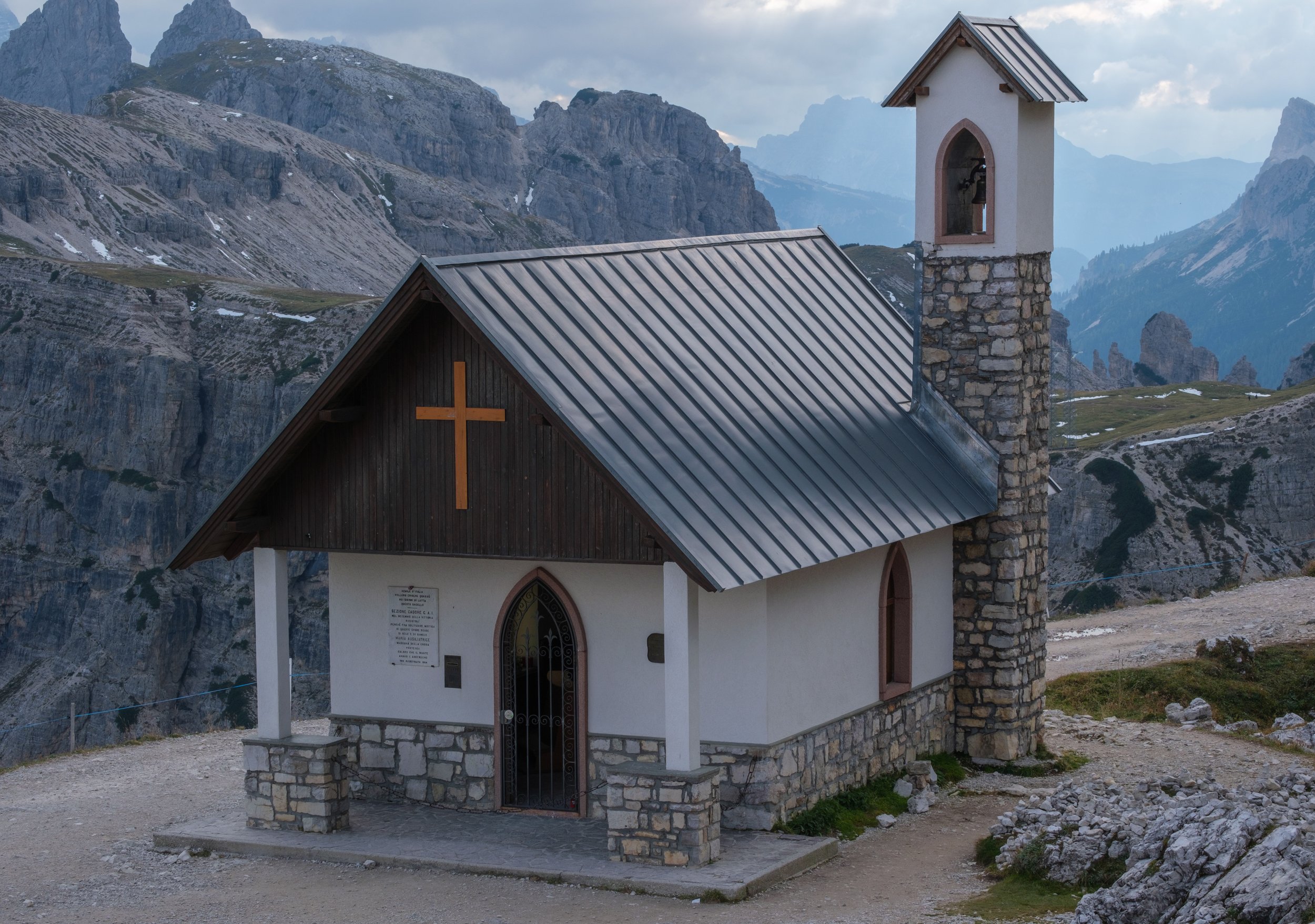 Local chapel @ Auronzo di Cadore-1.jpg