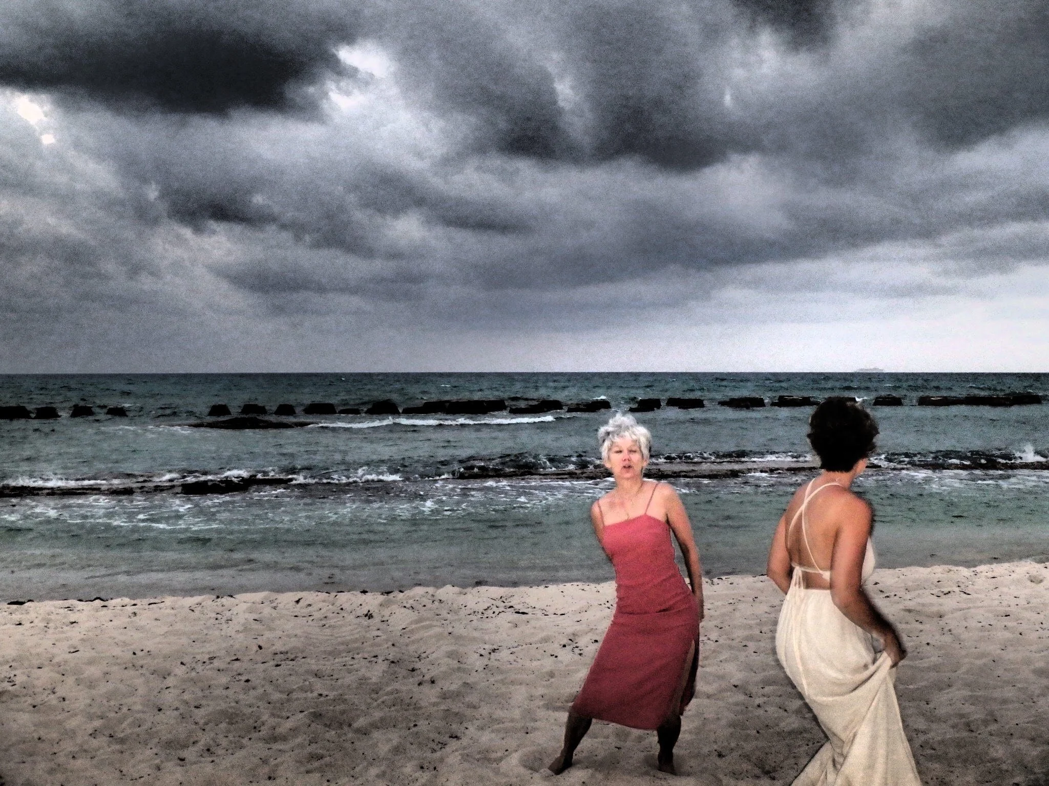 Movement on the shore