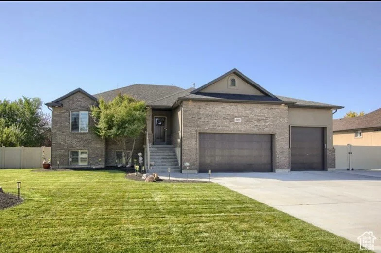 ‼️𝑩𝑰𝑮 𝑵𝑬𝑾𝑺‼️

🏡 My friend, Micah, just listed this stunning home in Plain City, and you don&rsquo;t want to miss it!

📍2829 W 2175 N., Plain City, Utah 84404

5 bedrooms, 3 bathrooms, and 3,129 sq ft of single-level rambler ranch living on a