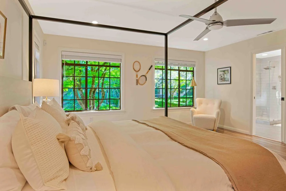 14. Master Bed 2.jpg