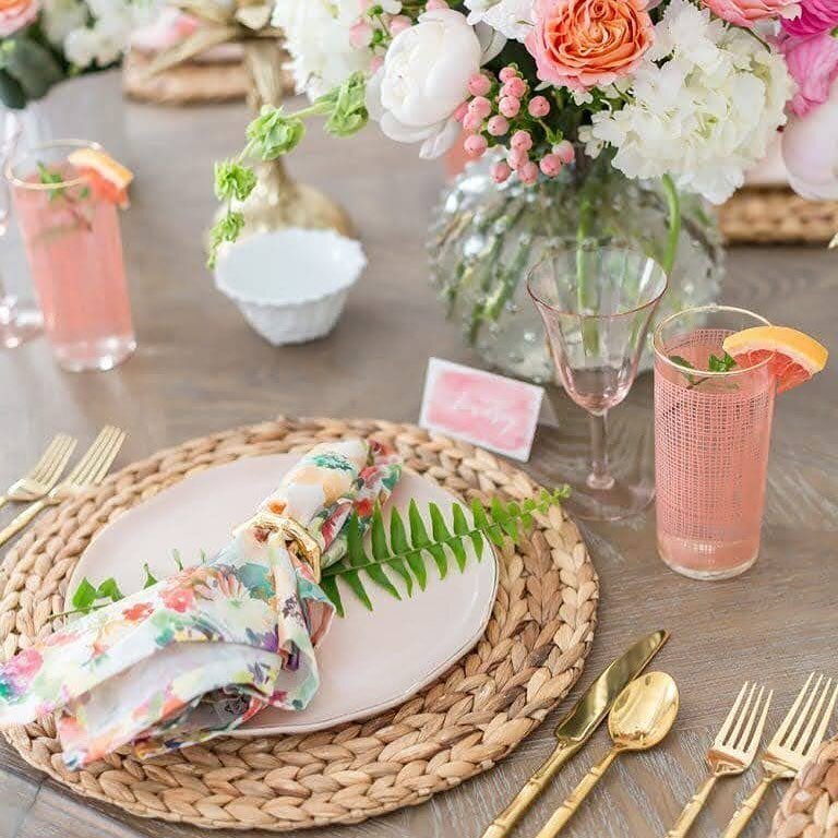 Your guest will always appreciate the attention to detail at your event. Texture, Colors and all the tiny details is always a YES!

An elegant place setting will never go out of style! It&rsquo;s one of the things our clients here at ECE look forward