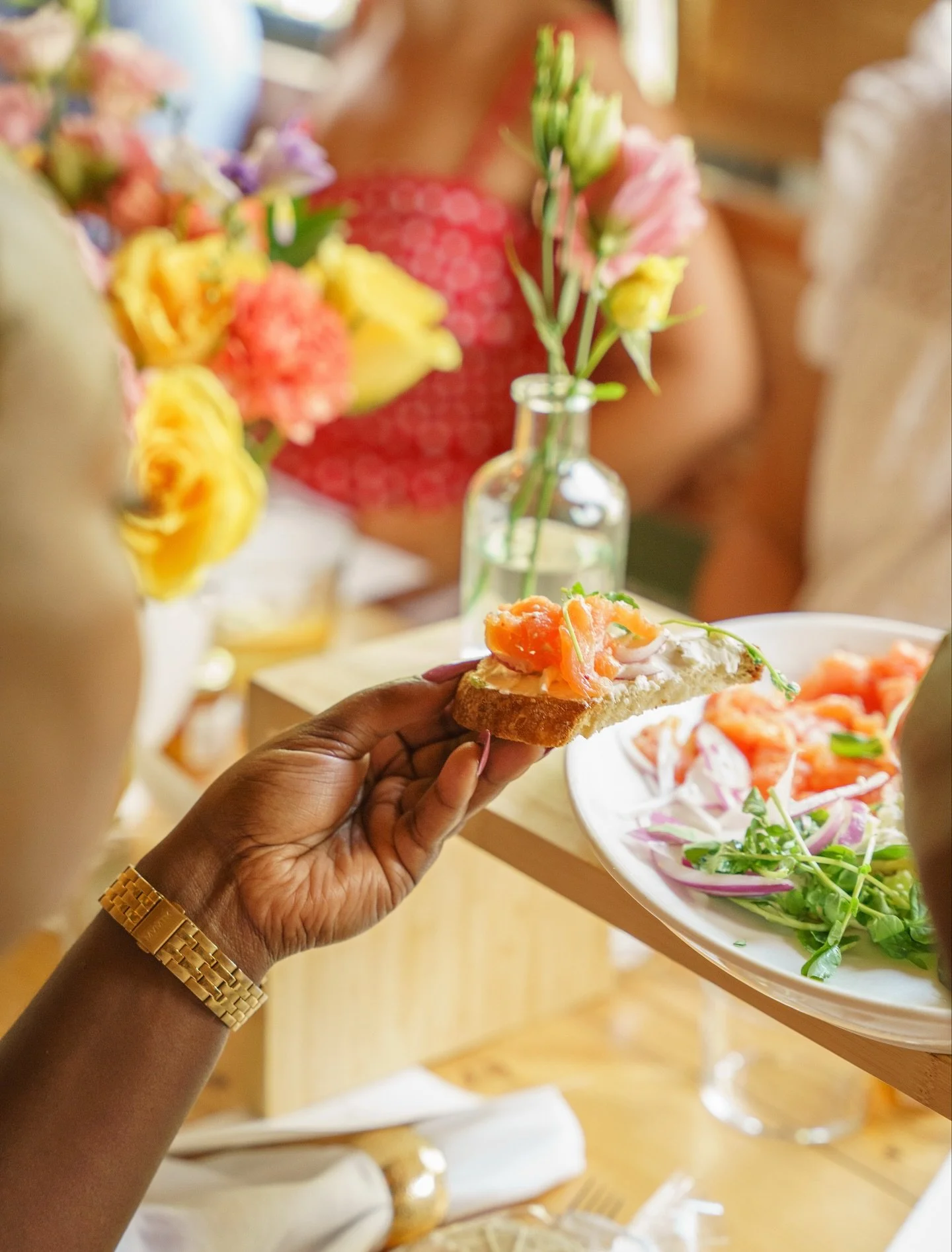Guests enjoyed personalized touches, delicate cookies, and a setting that felt intimate yet full of joy. It&rsquo;s always an honor to curate these unforgettable milestones for families as they welcome their next chapter.

📸 @silence_byk_photography