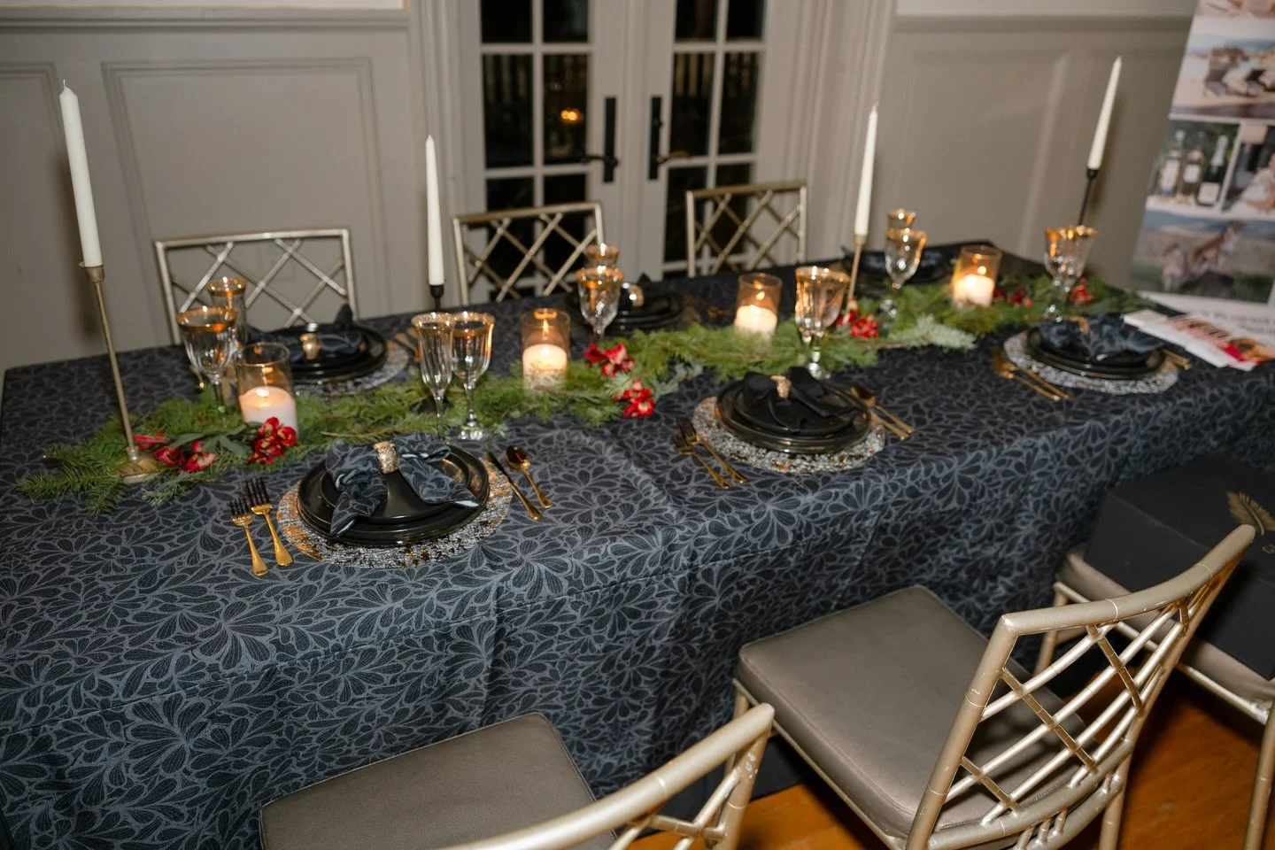 An elevated table for the holidays is never just d&eacute;cor it&rsquo;s an experience.
This intimate tablescape was designed with intention, layering rich textures, candlelight, and refined details to create a setting that invites connection and con