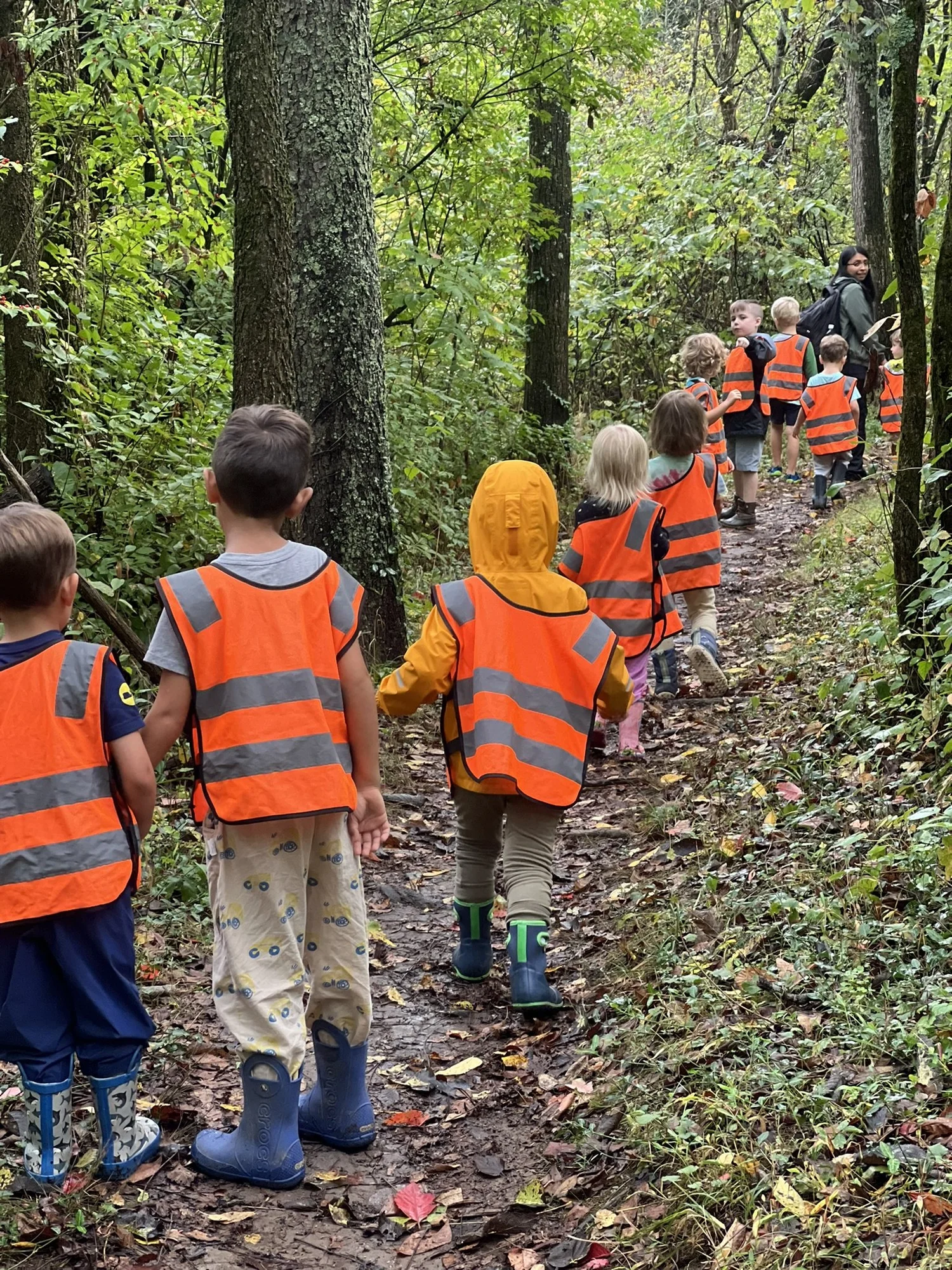 Connecting children with nature and learning Spanish — Evergreen Nature ...