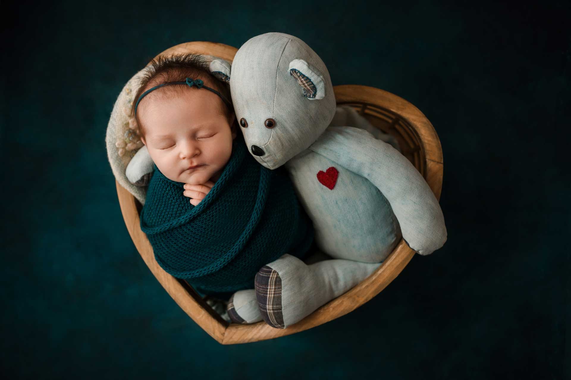 Should You Bring Props to Your Newborn Photo Shoot?