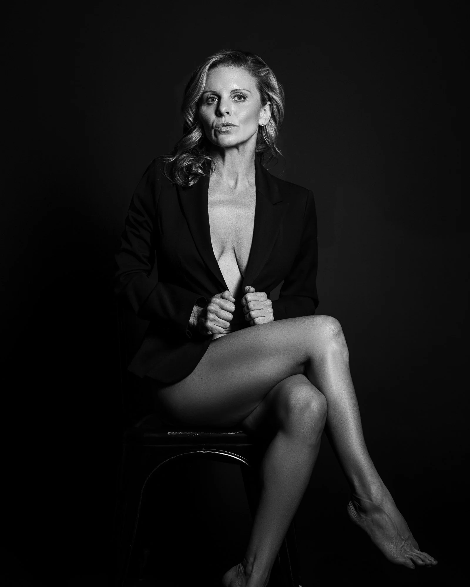 seattle-dark-and-moody-boudoir-photography-workshop22.jpg