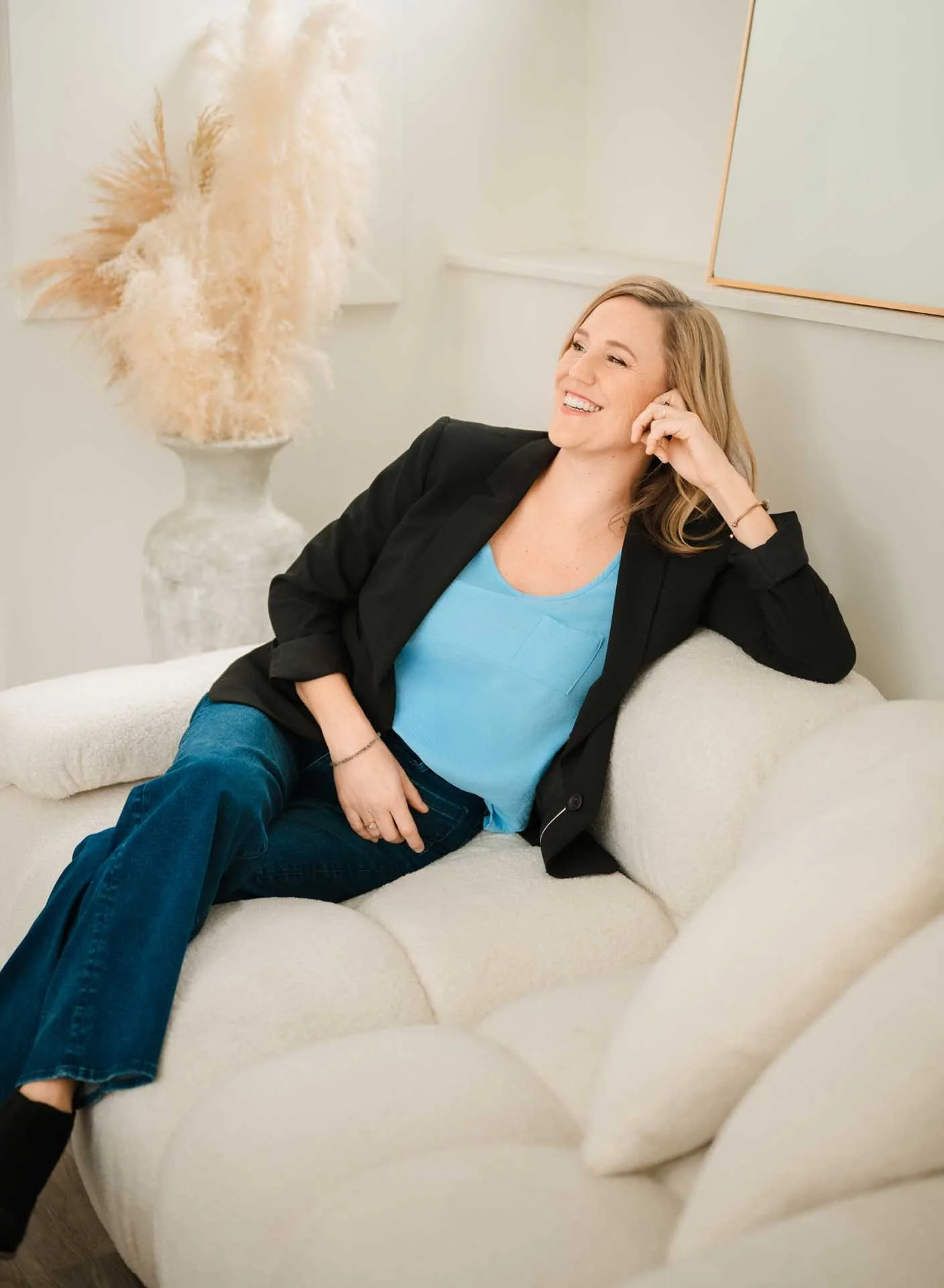 Seattle boudoir photographer, glamour boudoir photography Mercer Island, boudoir portraits near me Seattle