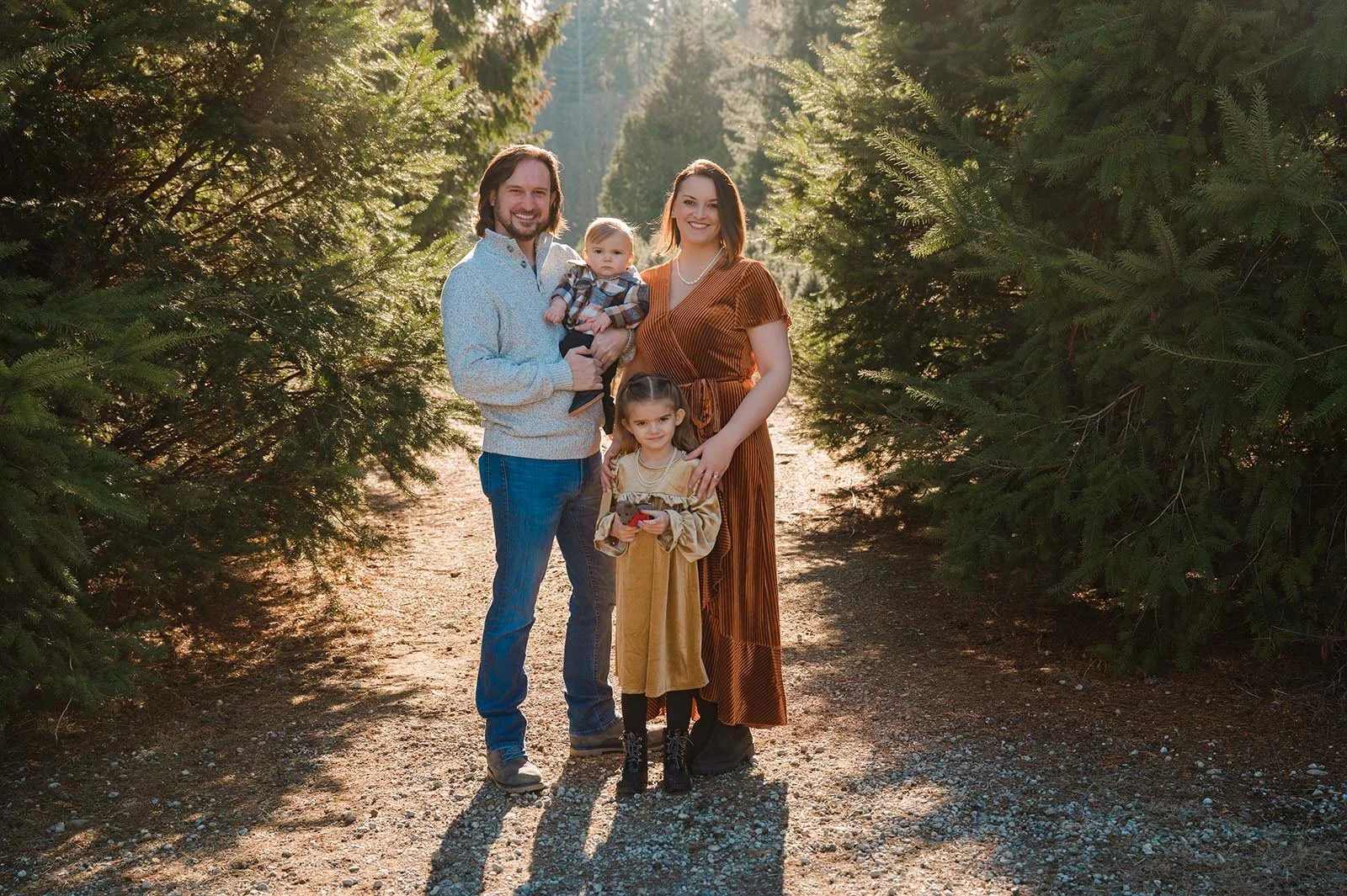 Christmas tree farm mini sessions (5).jpg