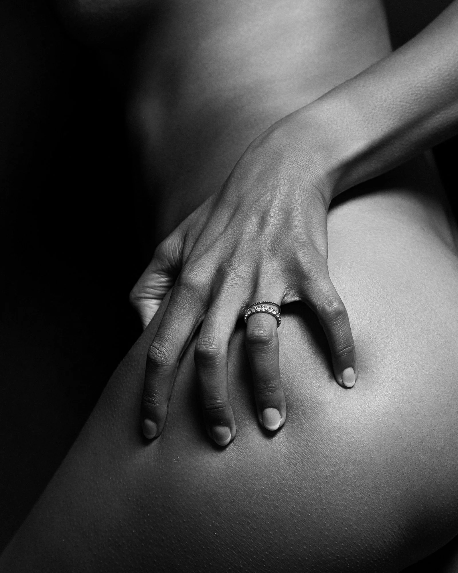 seattle-dark-and-moody-boudoir-photography-workshop1.jpg