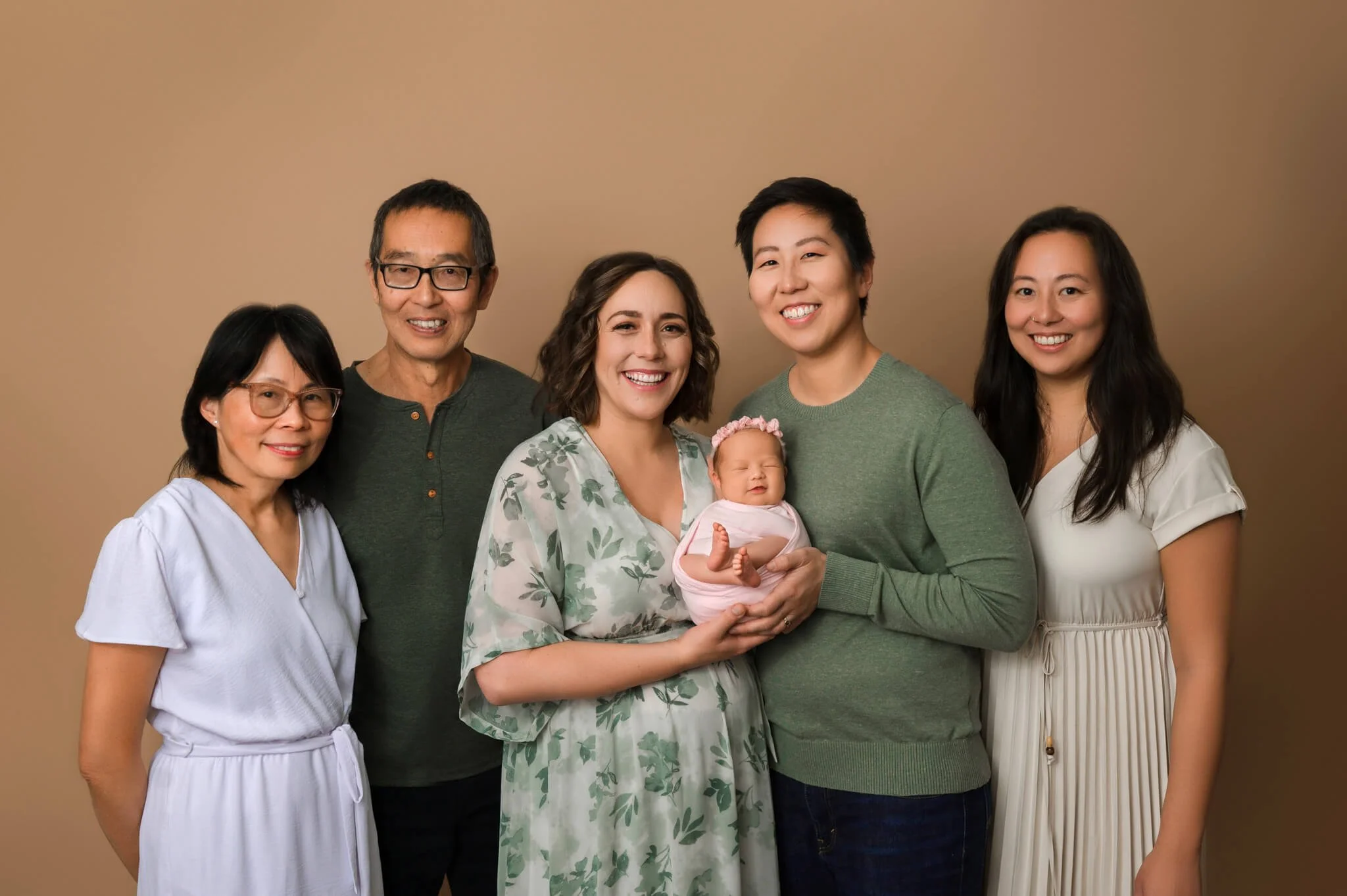 Seattle newborn photographer, newborn photography in Seattle, newborn portraits Seattle, professional newborn photos near me