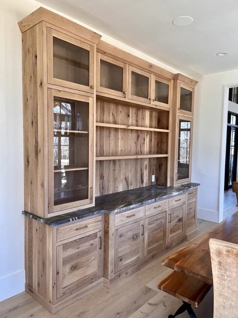 Built-In Dining Room Hutch_5613 Large Medium.jpeg