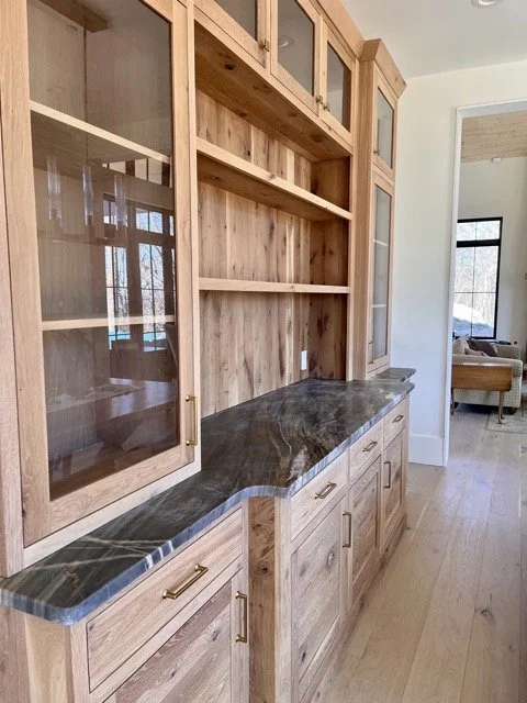 Built-In Dining Room Hutch_5622 Large Medium.jpeg
