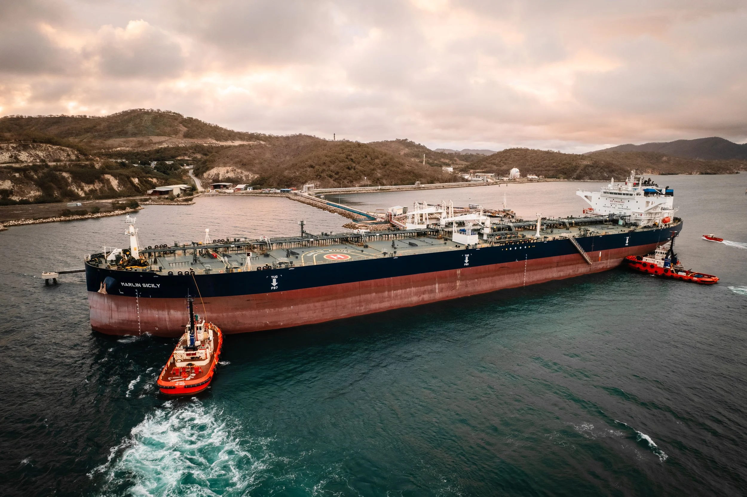 Pactow Tug Op- SUEZMAX Oil Tanker-0253.jpg