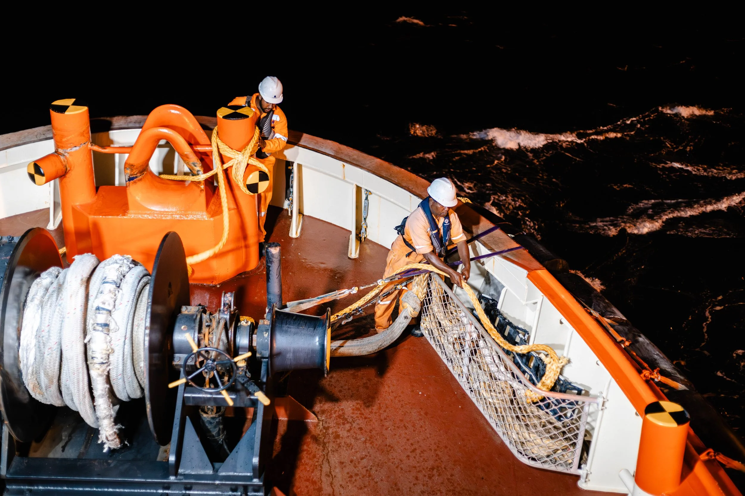 Pactow Tug Op- SUEZMAX Oil Tanker--6.jpg