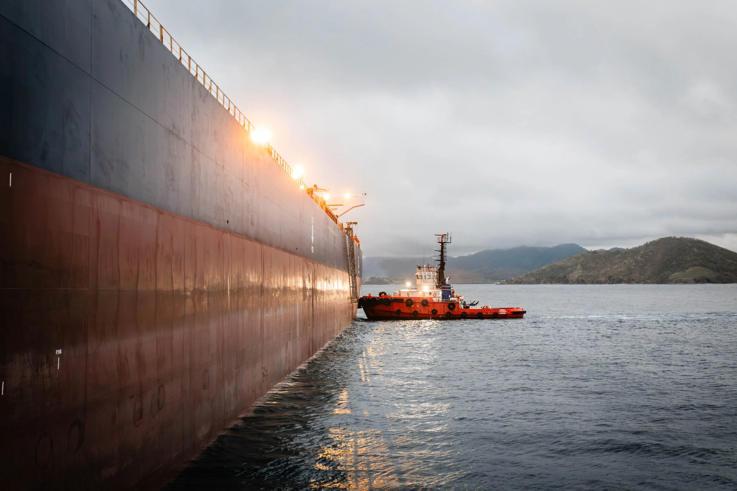 Pactow Tug Op- SUEZMAX Oil Tanker--2.jpg