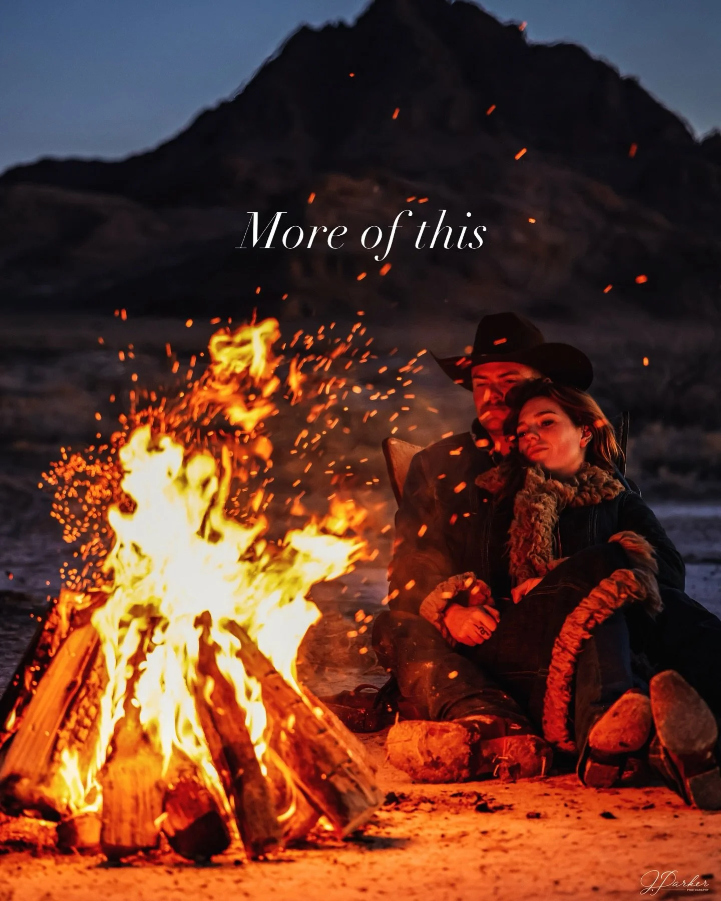 Saturday mornings like this🔥😮&zwj;💨
Name a better way to watch the sun come up&hellip;I&rsquo;ll wait🫶🏻

Resistol boot shoot 

.

.

.

.

#cowboy #cowgirl #horse #resistol #western