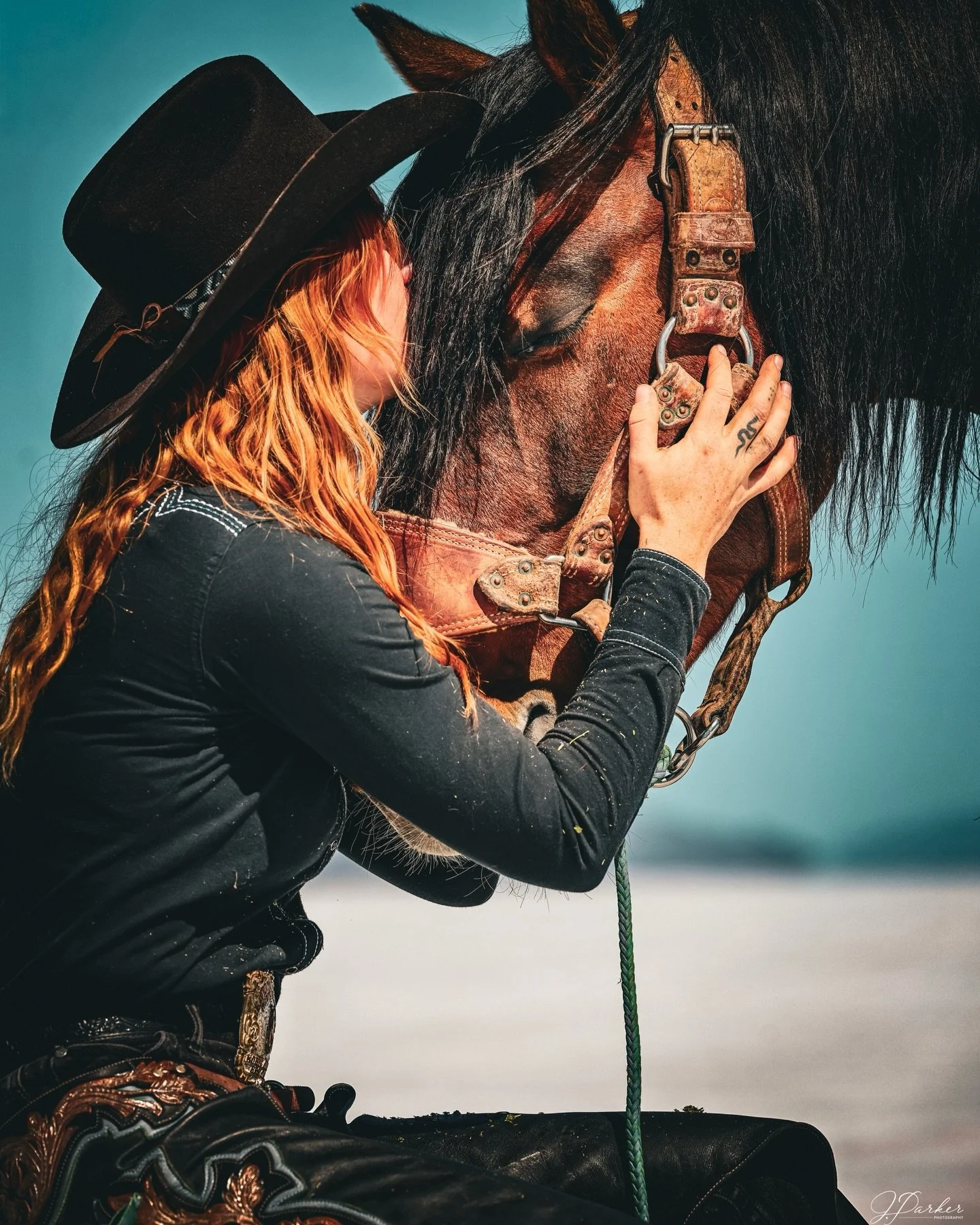 Just a girl and her ex bronc🥰🔥

Resistol boot shoot with @korie_ford14 @williamzenger5 for @resistolboots 

.

.

.

#cowgirl #cowgirlstyle #bronc #westernfashion #resistol