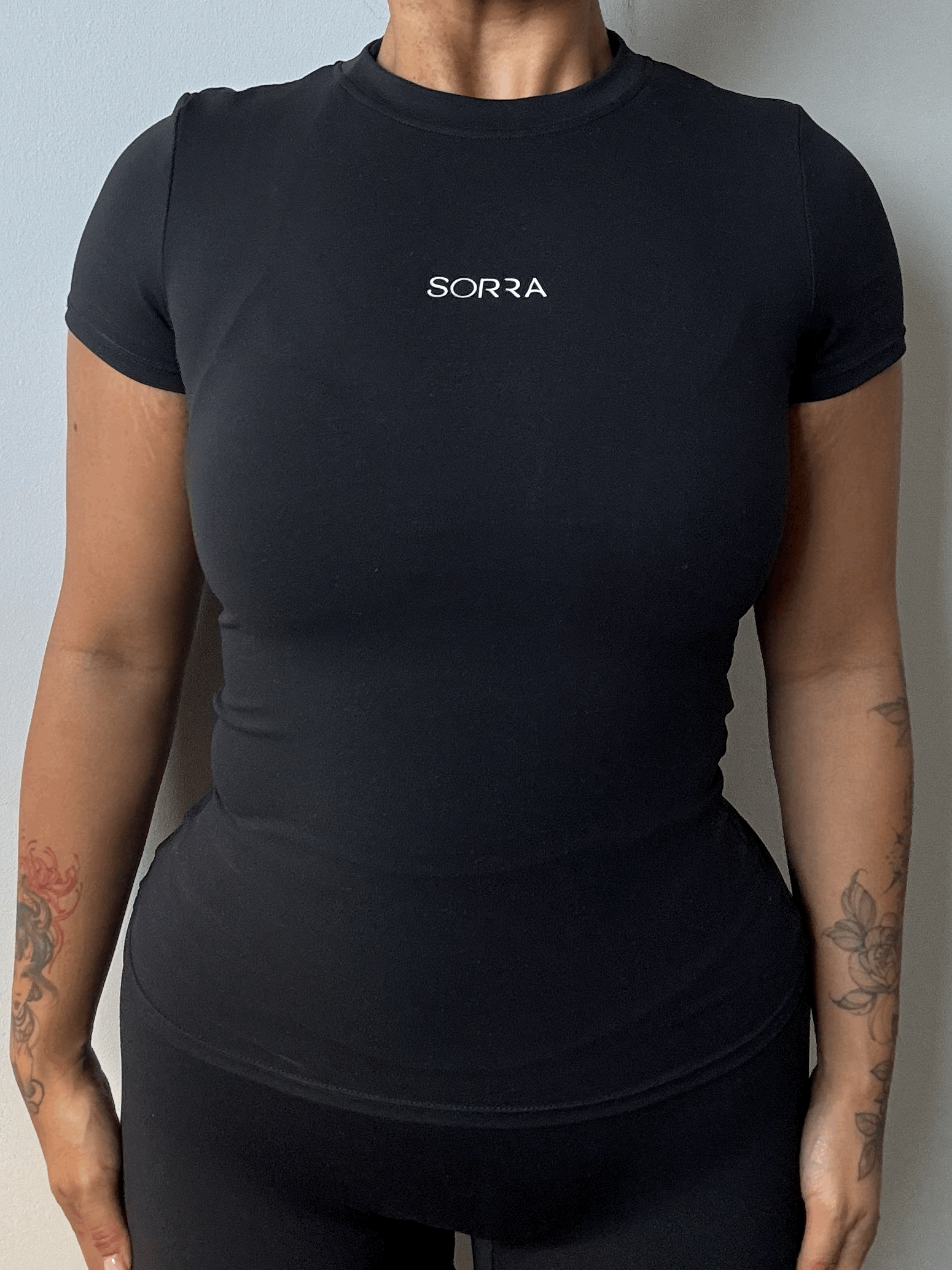 CurveContour Sculpt Fitted Tee Classic Black