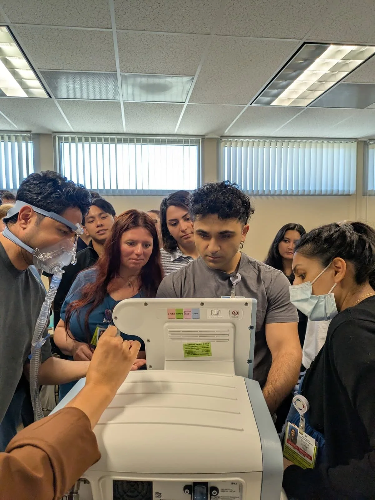 They said &ldquo;put yourself in the patient&rsquo;s shoes&rdquo;&hellip; so we did. Full send into ventilator mode led by our amazing faculty, Dr. Lew.