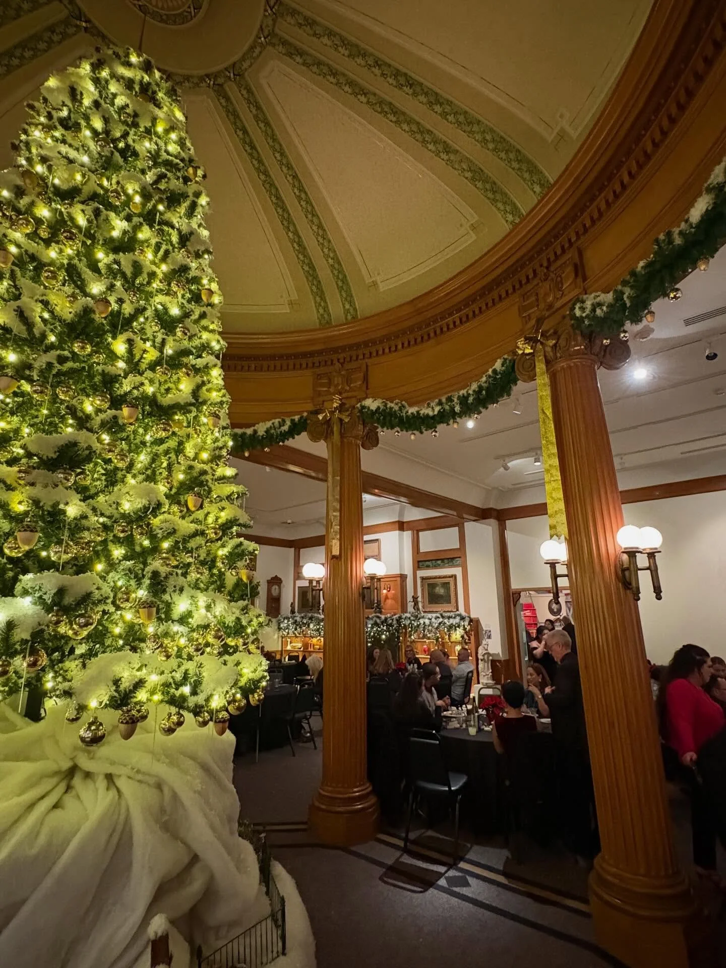 Had a great time at the ER holiday party🎄Even won some awesome raffle gifts. 🎁