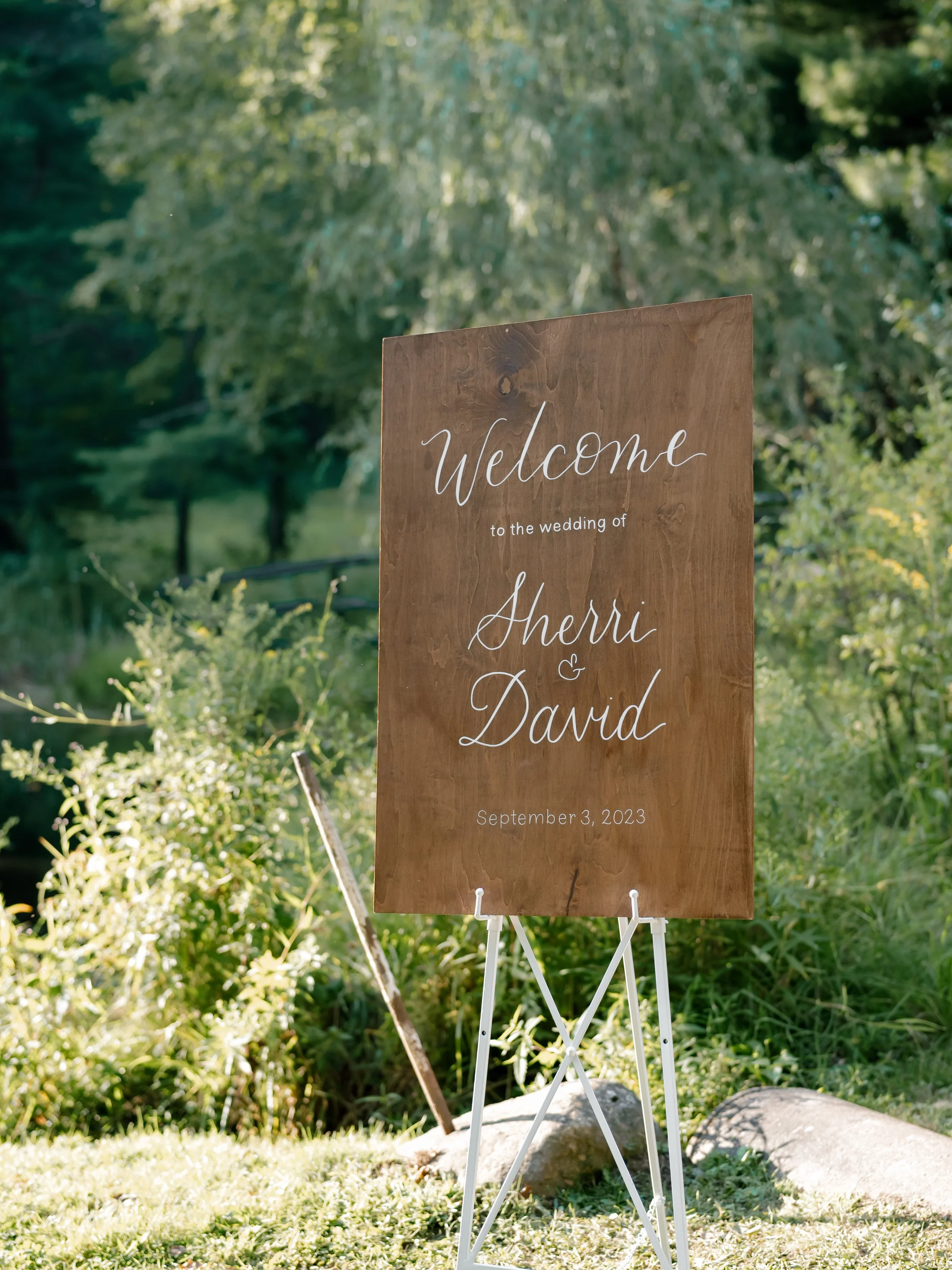 Outdoor Private Residence Wedding - Custom Calligraphy Wood Wedding Welcome Sign 