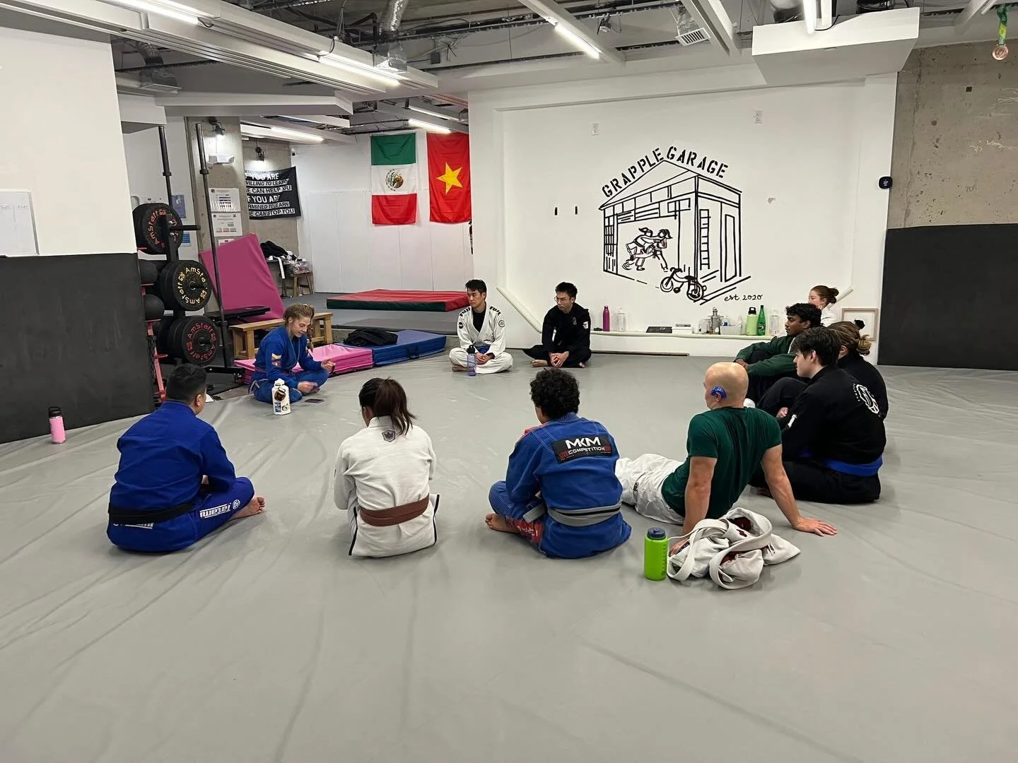 Thank you Jaclyn @jaclyn.paige @kaliberhealth for coming to share your knowledge with the Junction crew about strength and conditioning for BJJ, and for answering our team&rsquo;s endless questions! We learned A TON, and loved having you in training 