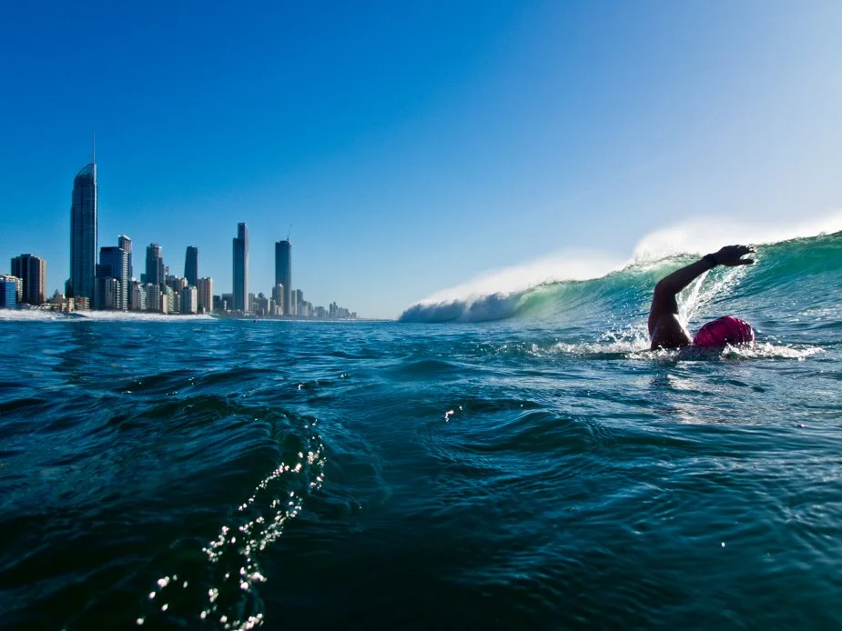 GC skyline and wave into vanishing point.jpg