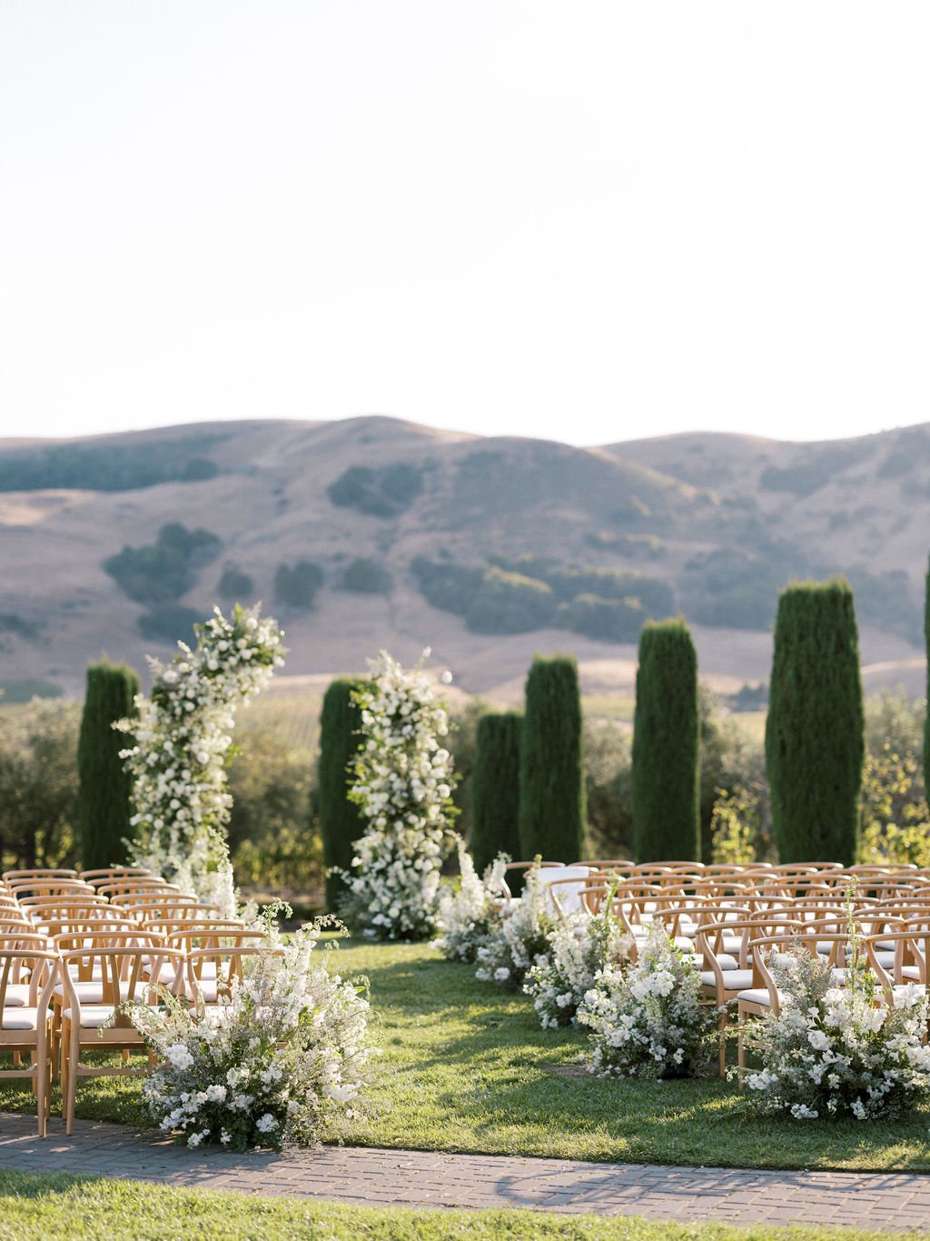 How Much Do Luxury Wedding Florals Cost in Napa Valley? (2026–2027 Guide)