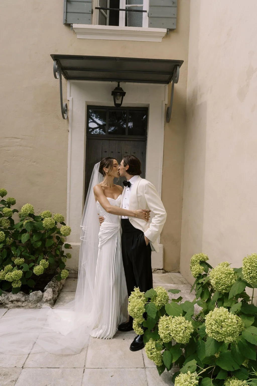 Taylor-and-Porter-Provence-Wedding-1211b.jpg